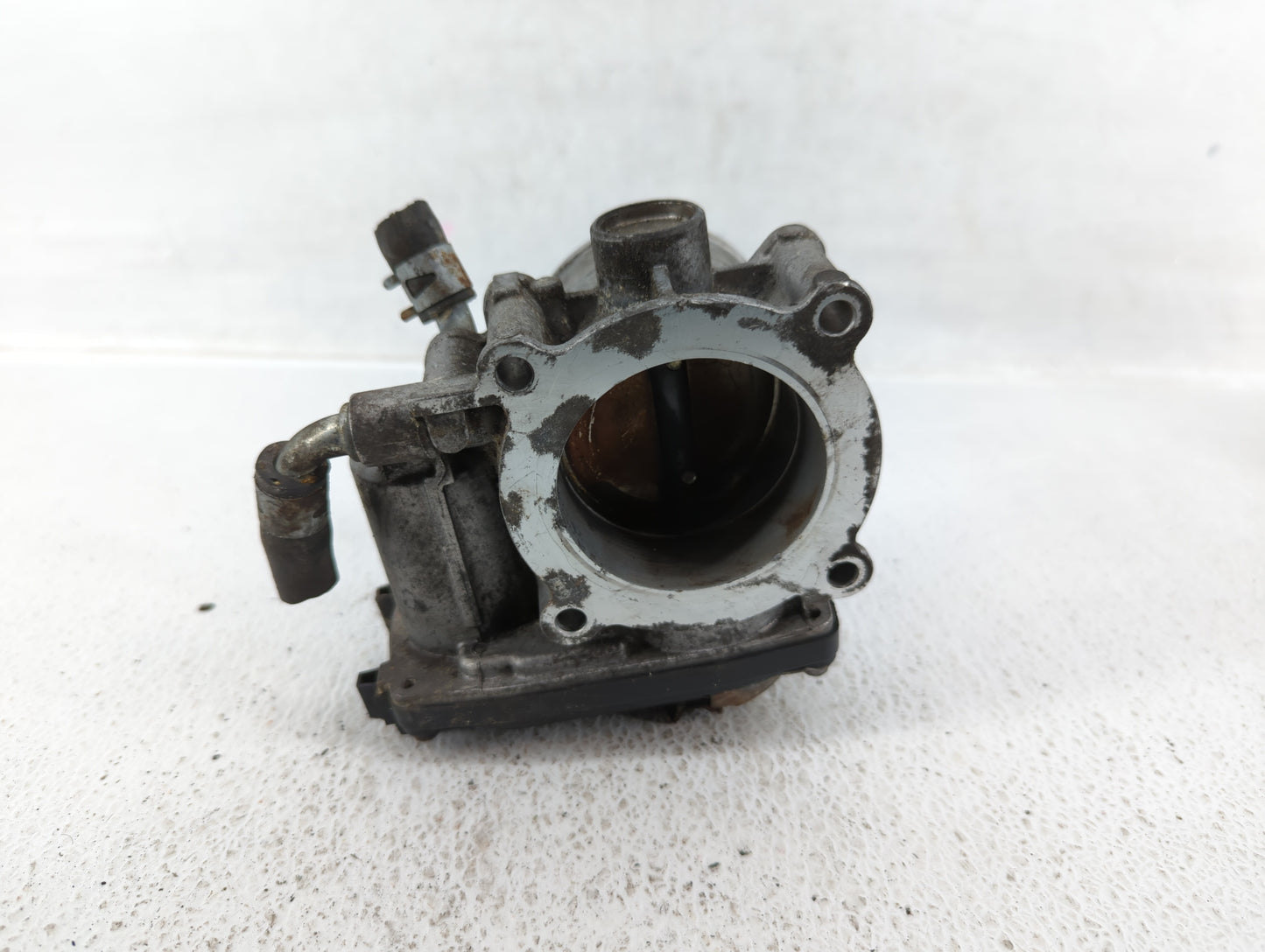 2013-2017 Mitsubishi Outlander Throttle Body P/N:57021 4904 Fits Fits 2013 2014 2015 2016 2017 OEM Used Auto Parts - Oemused