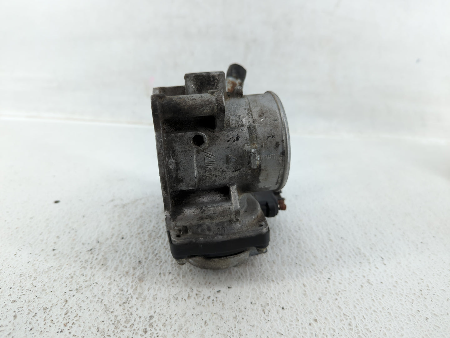 2013-2017 Mitsubishi Outlander Throttle Body P/N:57021 4904 Fits Fits 2013 2014 2015 2016 2017 OEM Used Auto Parts - Oemused