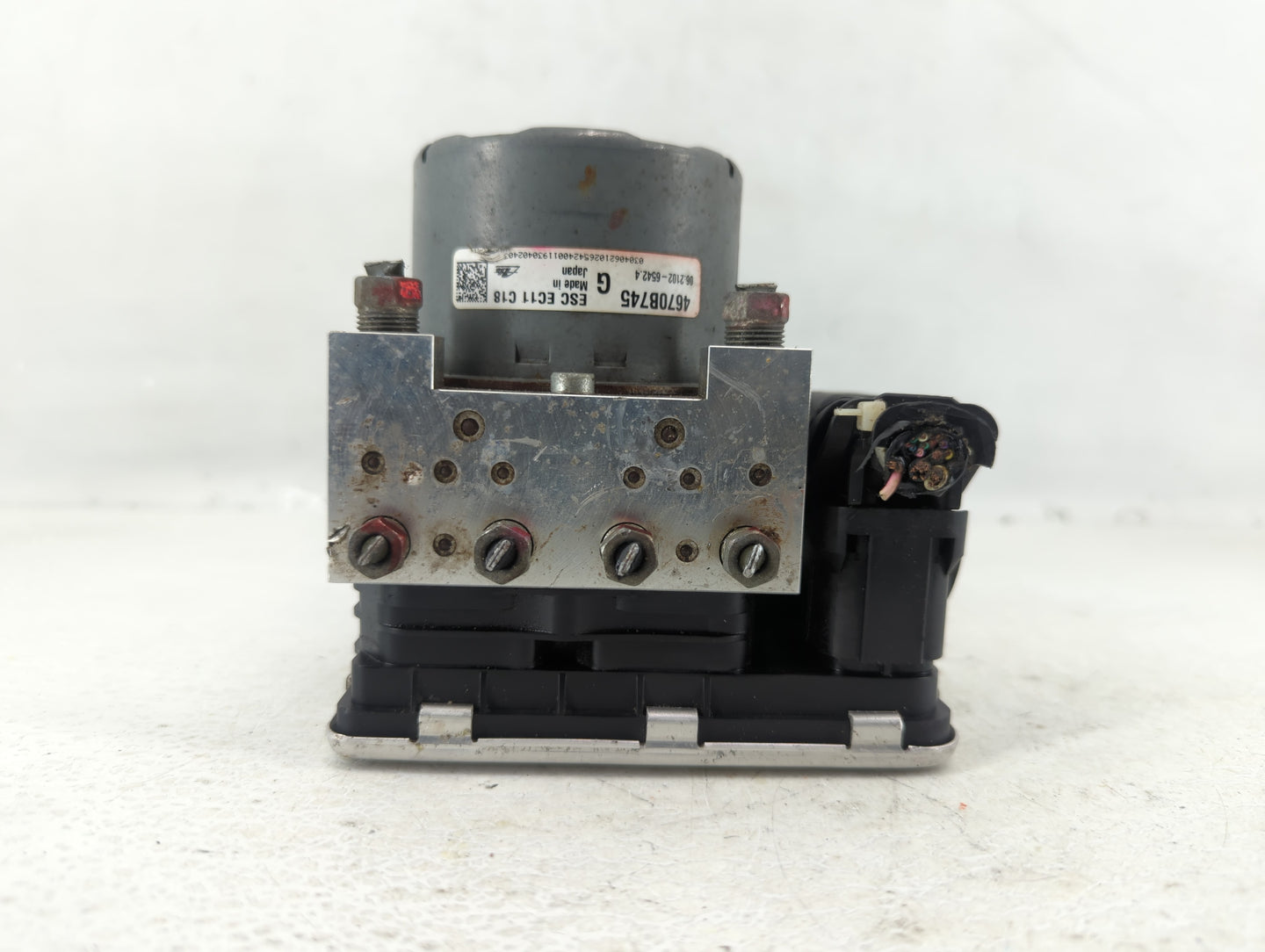 2020 Mitsubishi Outlander ABS Pump Control Module Replacement P/N:4670B745 Fits OEM Used Auto Parts - Oemusedautoparts1.com