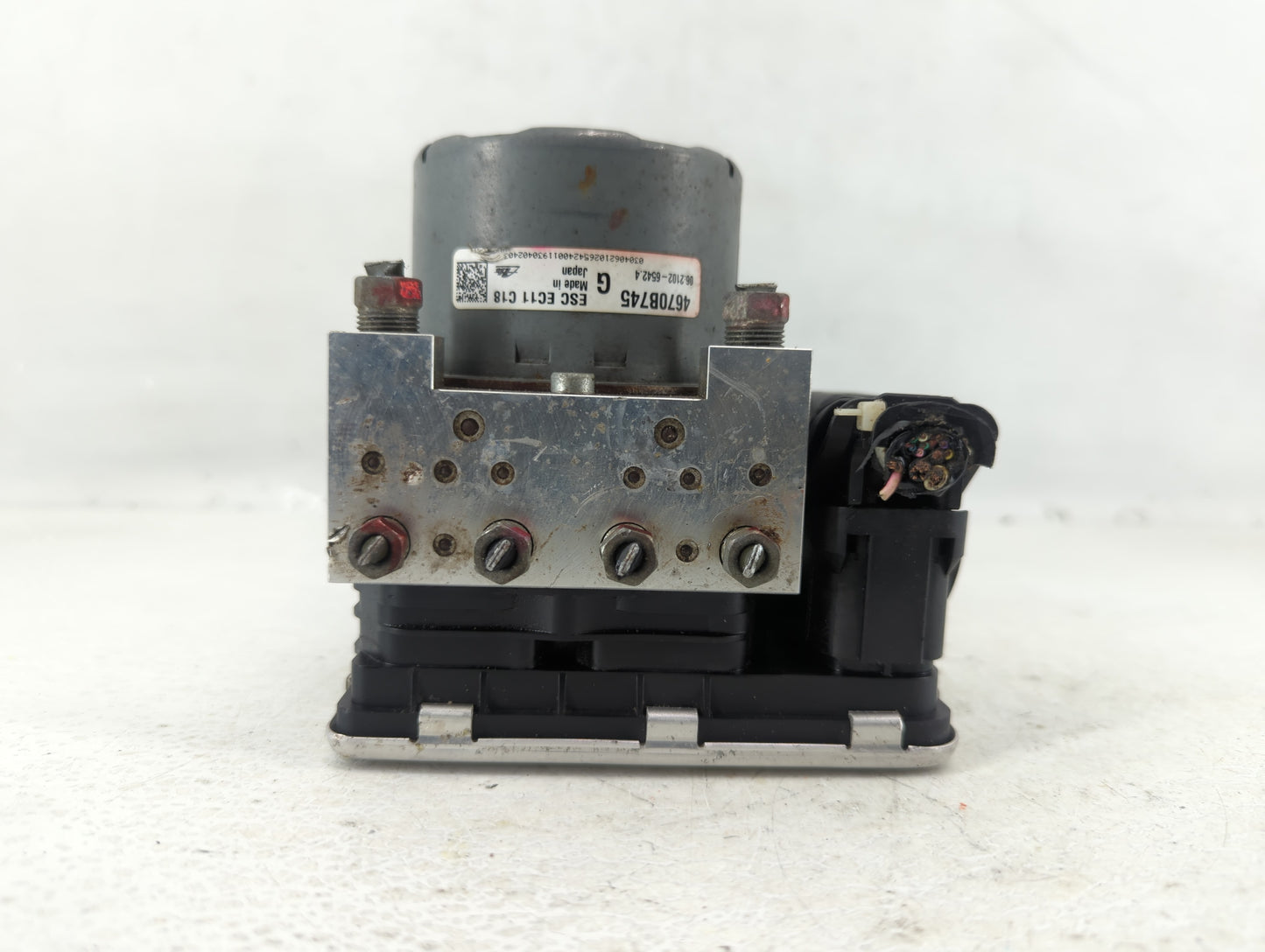 2020 Mitsubishi Outlander ABS Pump Control Module Replacement P/N:4670B745 Fits OEM Used Auto Parts - Oemusedautoparts1.com