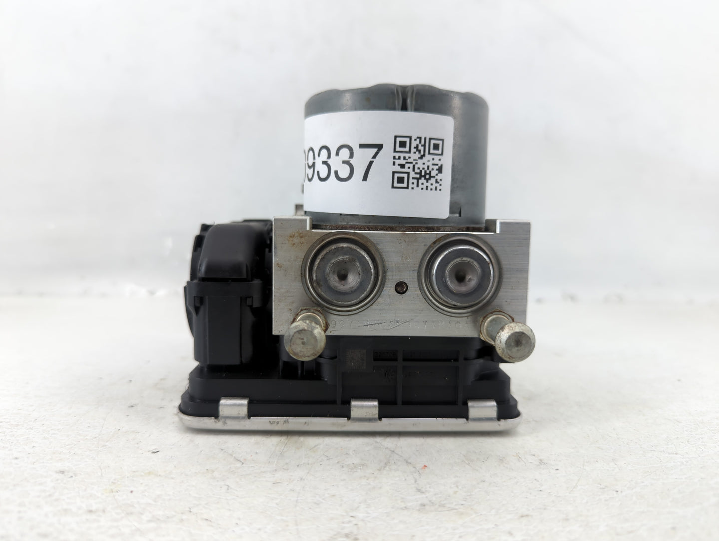 2020 Mitsubishi Outlander ABS Pump Control Module Replacement P/N:4670B745 Fits OEM Used Auto Parts - Oemusedautoparts1.com