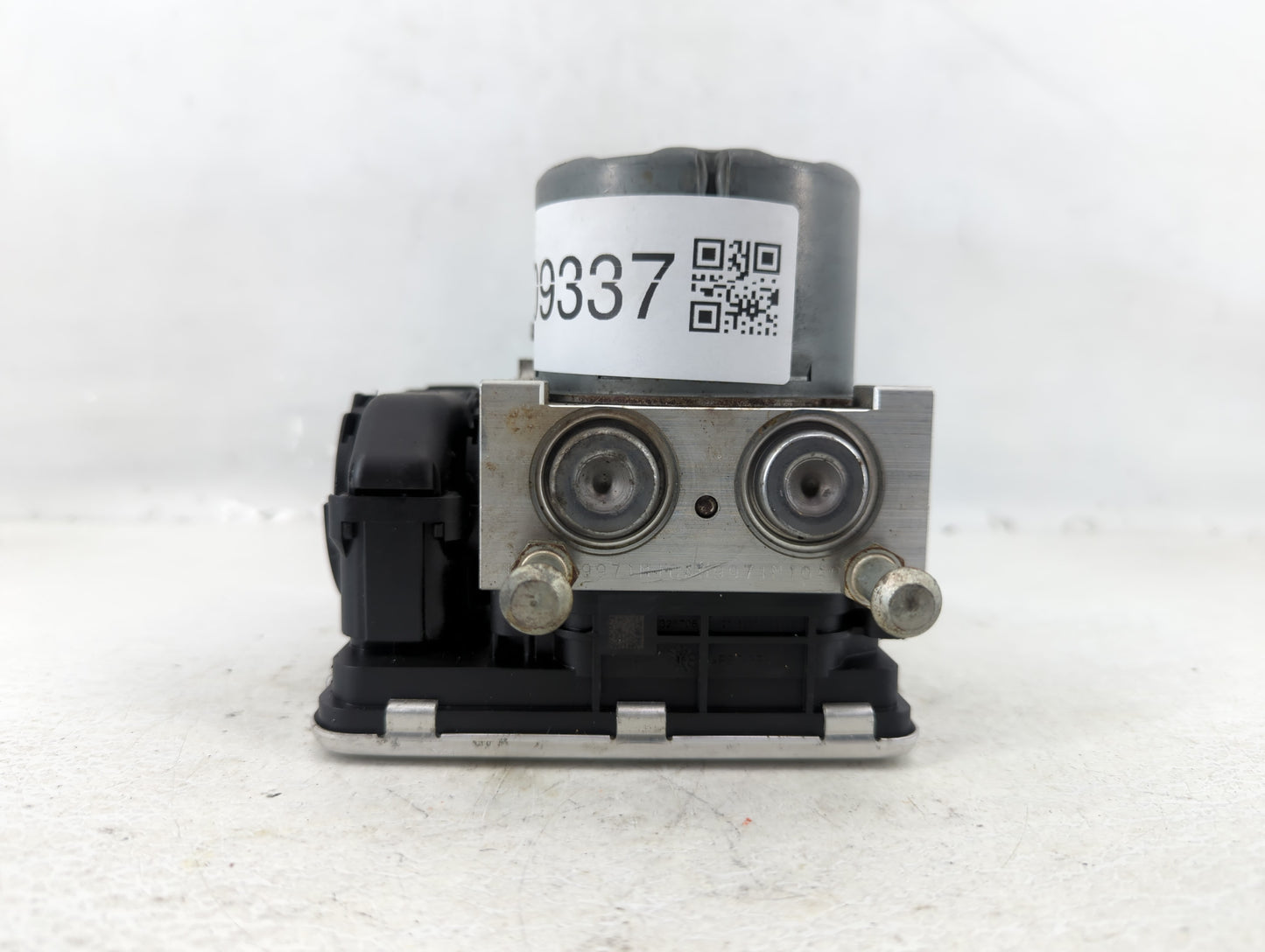 2020 Mitsubishi Outlander ABS Pump Control Module Replacement P/N:4670B745 Fits OEM Used Auto Parts - Oemusedautoparts1.com