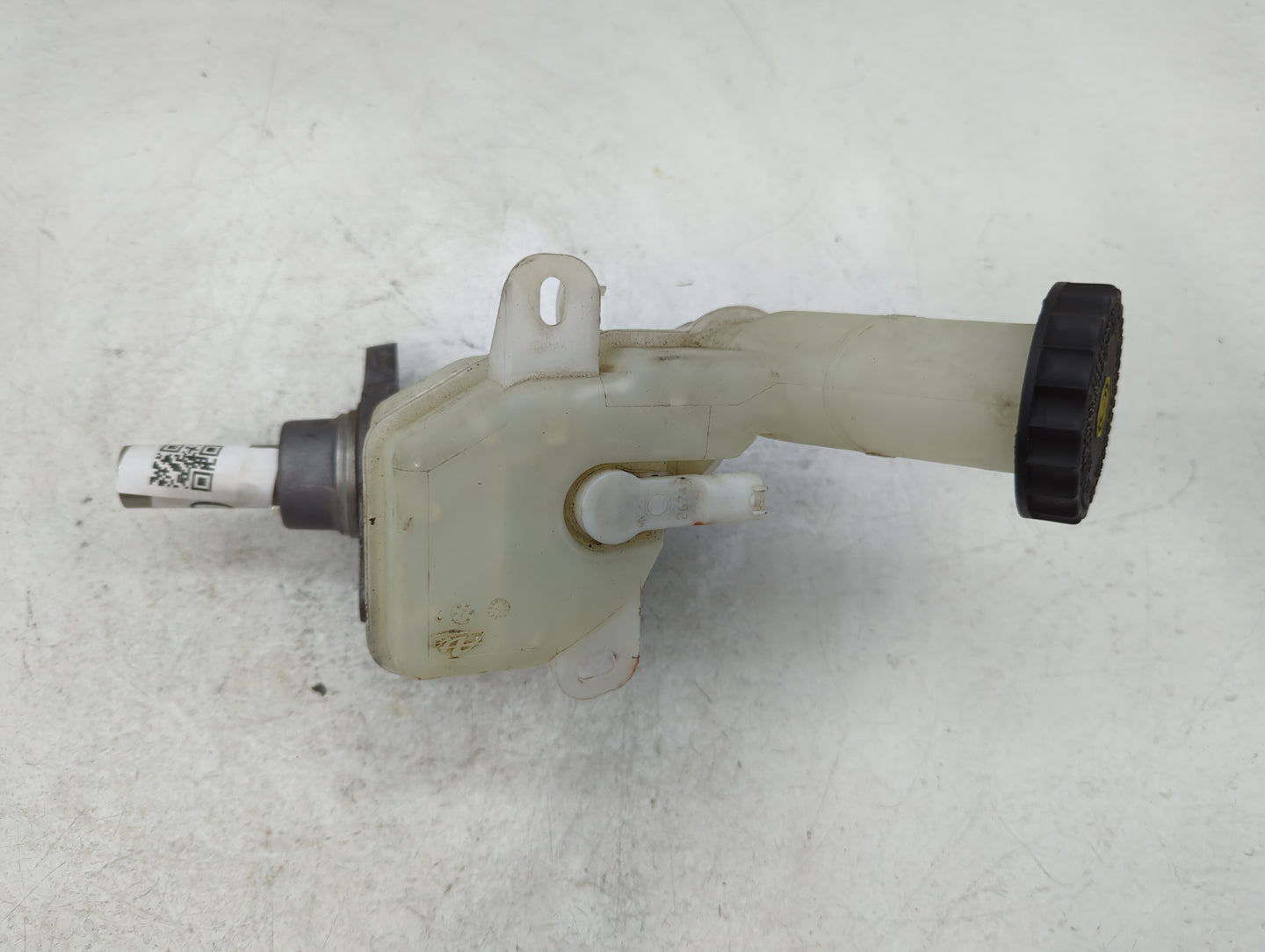 2020 Mitsubishi Outlander Brake Master Cylinder - Oemusedautoparts1.com