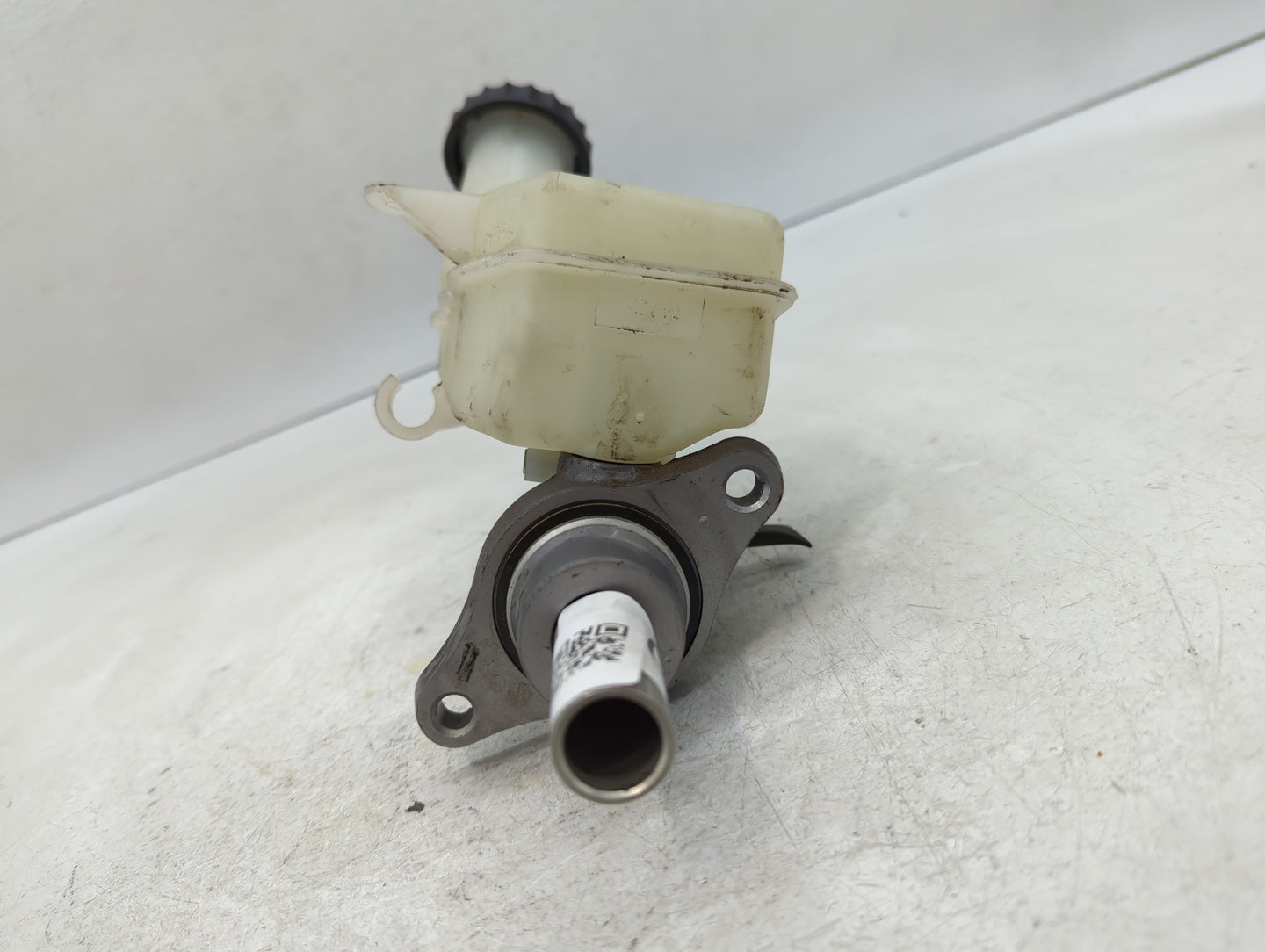 2020 Mitsubishi Outlander Brake Master Cylinder - Oemusedautoparts1.com
