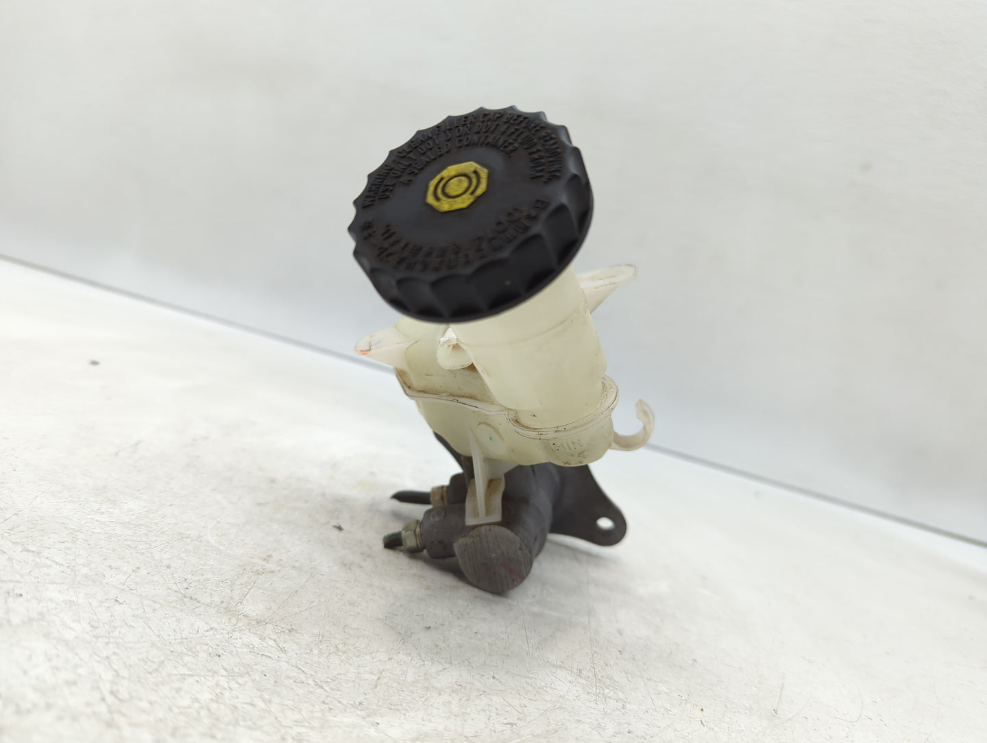 2020 Mitsubishi Outlander Brake Master Cylinder - Oemusedautoparts1.com