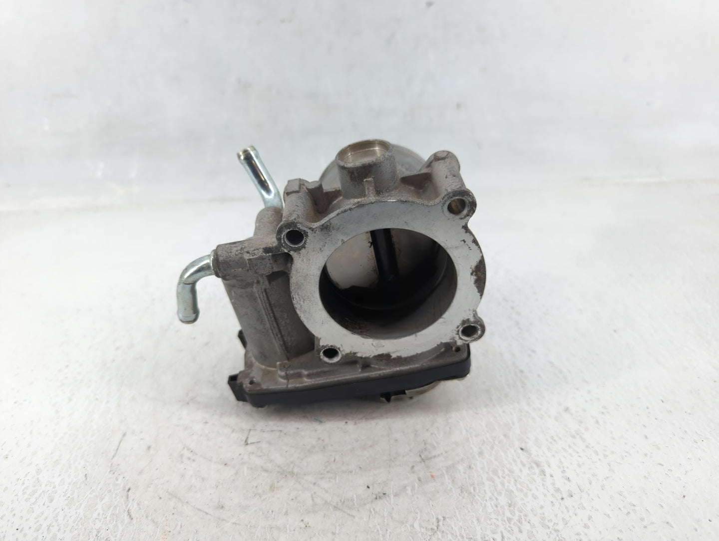 2020 Mitsubishi Outlander Throttle Body Fits OEM Used Auto Parts - Oemusedautoparts1.com
