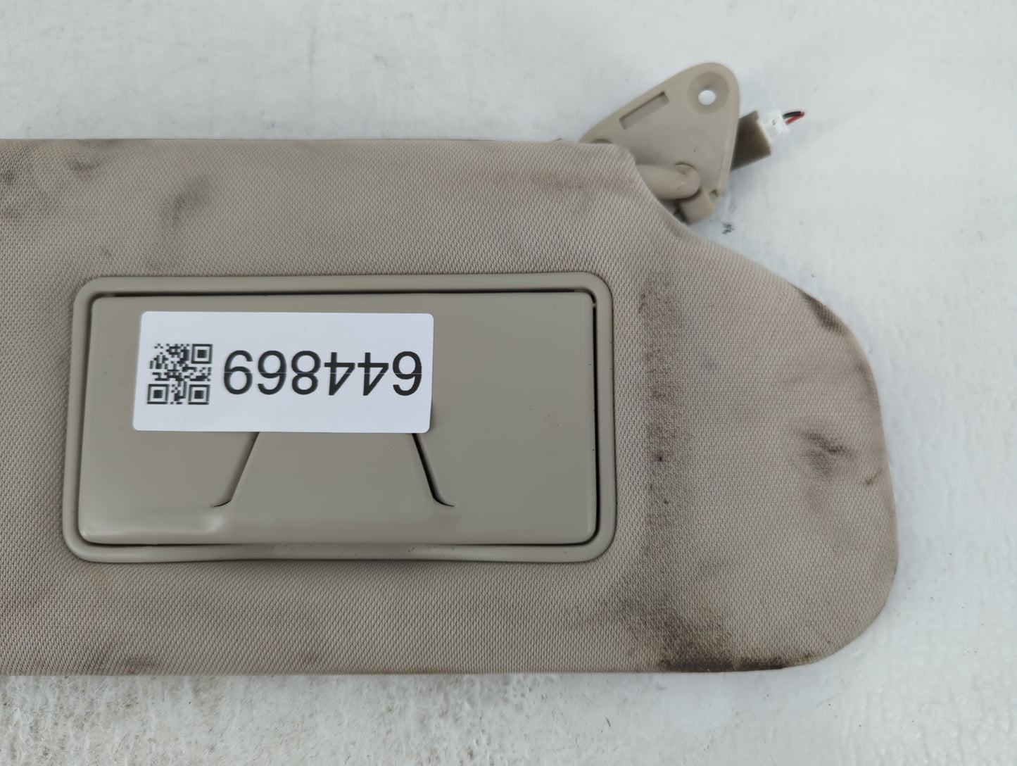 2020 Mitsubishi Outlander Sun Visor Shade Replacement Passenger Right Mirror Fits OEM Used Auto Parts - Oemusedautoparts1.co