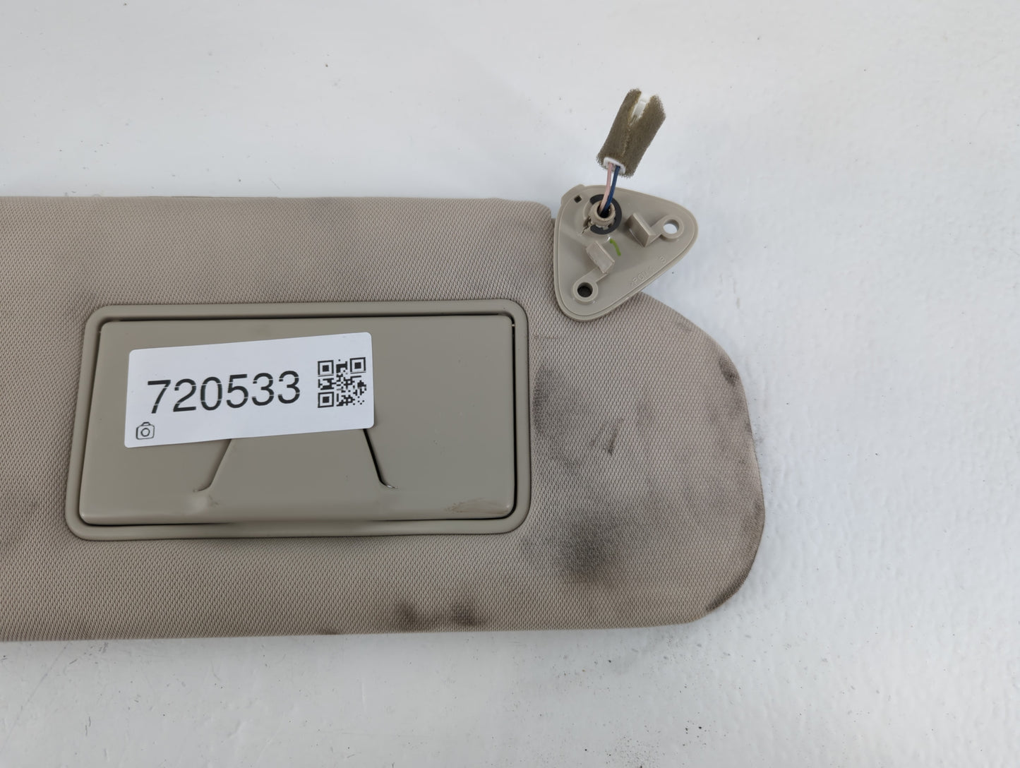 2020 Mitsubishi Outlander Sun Visor Shade Replacement Driver Left Mirror Fits OEM Used Auto Parts - Oemusedautoparts1.com