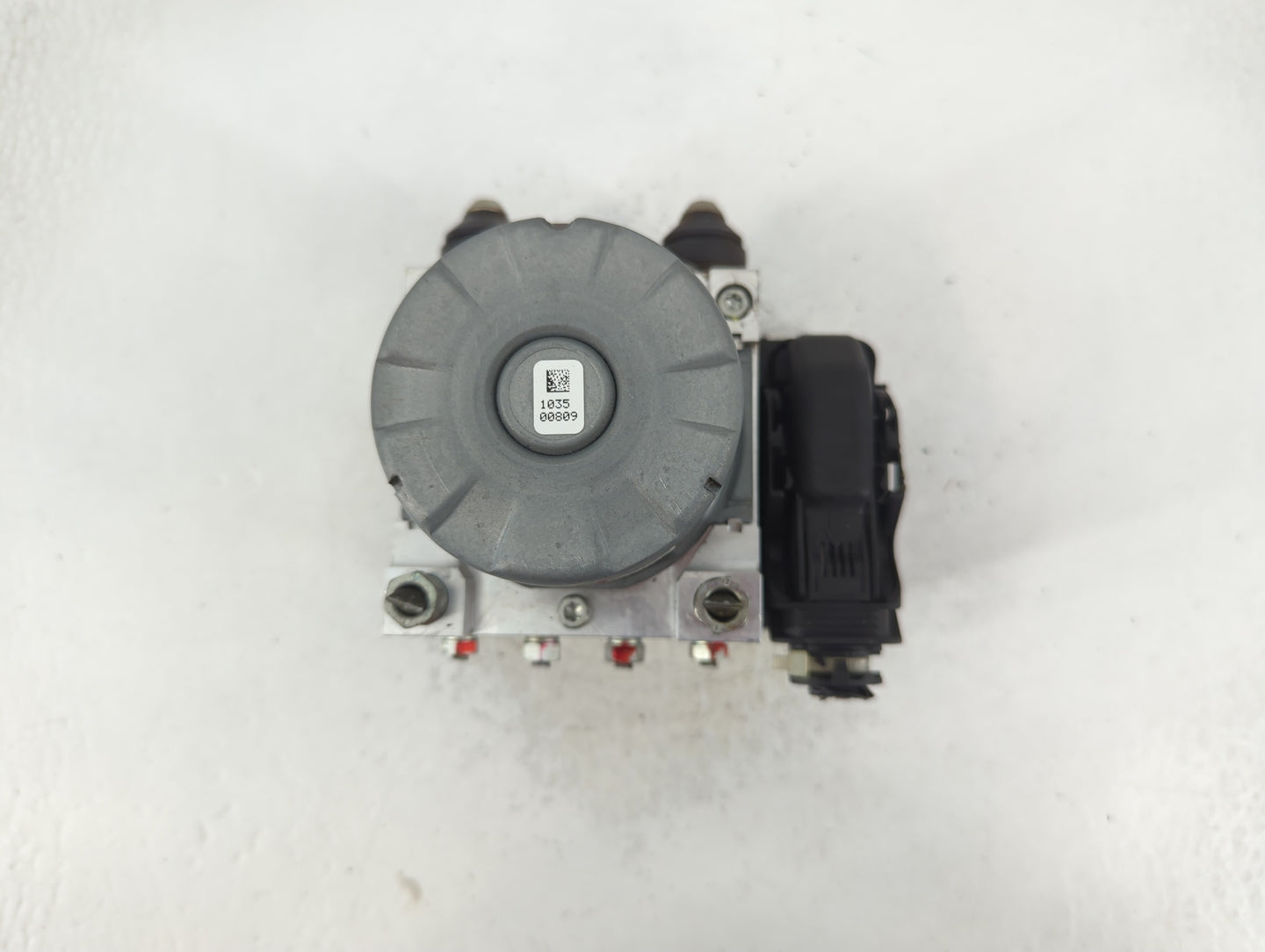 2020 Mitsubishi Outlander ABS Pump Control Module Replacement P/N:4670B745 Fits OEM Used Auto Parts - Oemusedautoparts1.com