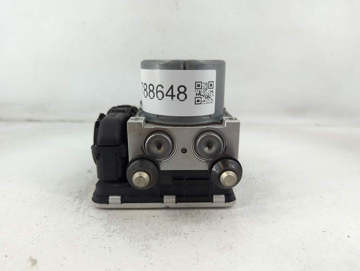 2020 Mitsubishi Outlander ABS Pump Control Module Replacement P/N:4670B745 Fits OEM Used Auto Parts - Oemusedautoparts1.com