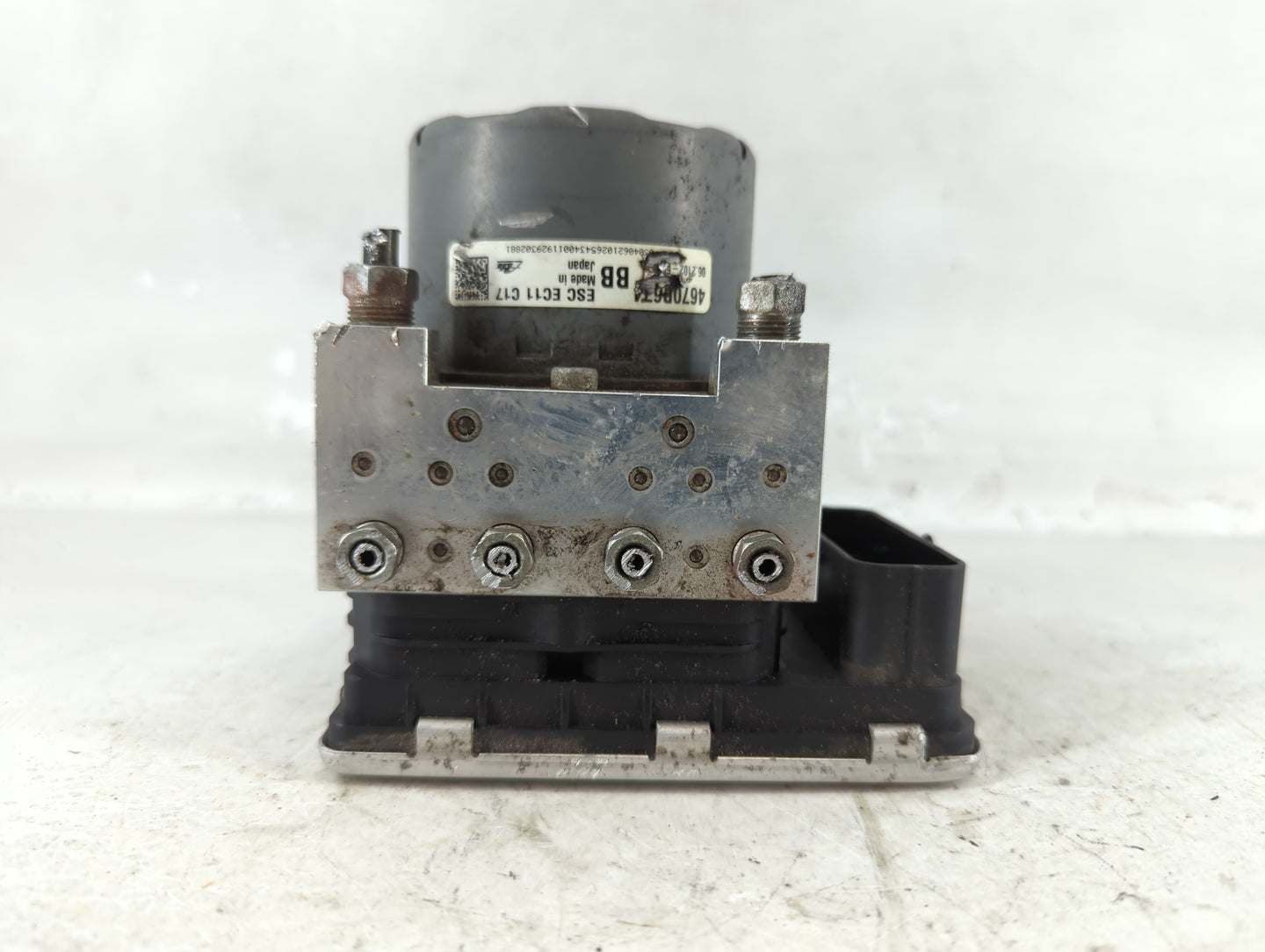 2020 Mitsubishi Outlander Sport ABS Pump Control Module Replacement P/N:4670B674 Fits OEM Used Auto Parts - Oemusedautoparts