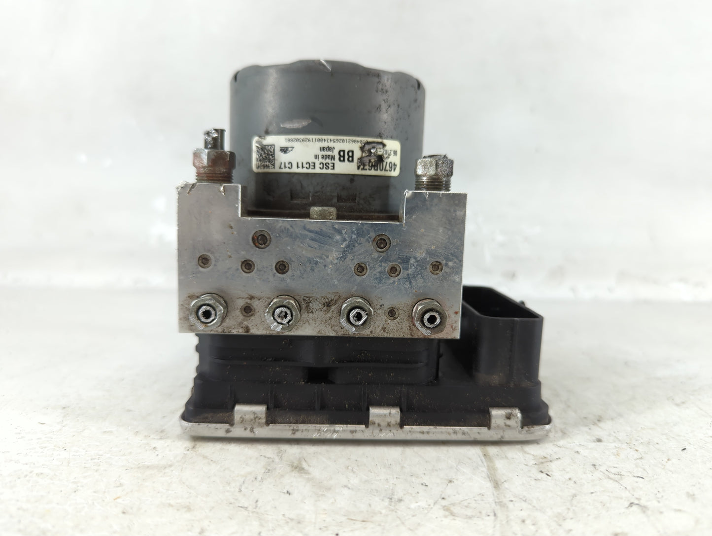 2020 Mitsubishi Outlander Sport ABS Pump Control Module Replacement P/N:4670B674 Fits OEM Used Auto Parts - Oemusedautoparts