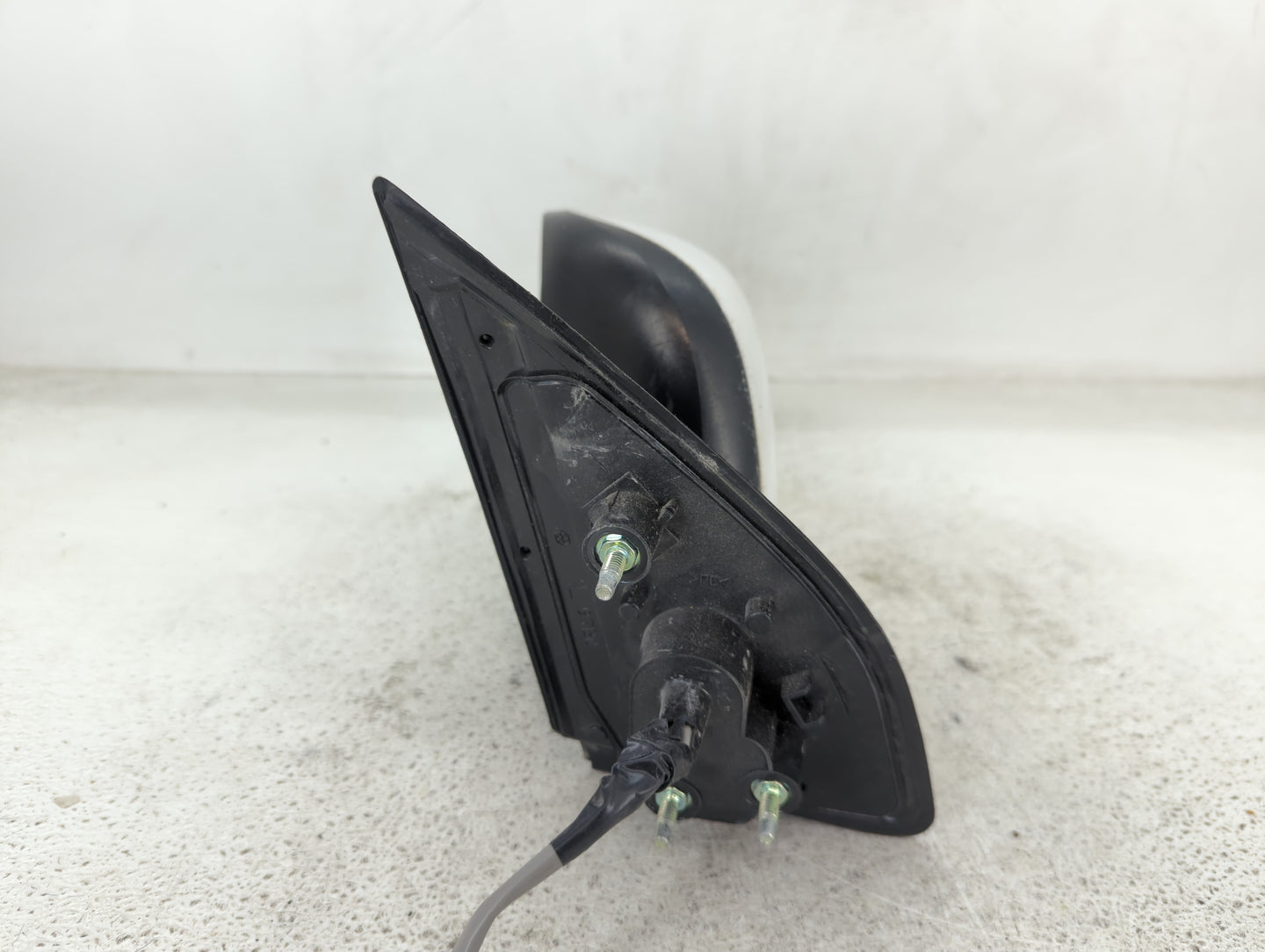 2015-2017 Mitsubishi Outlander Sport Driver Side View Mirror - Left Door Mirror OEM Used - Oemusedautoparts1.com