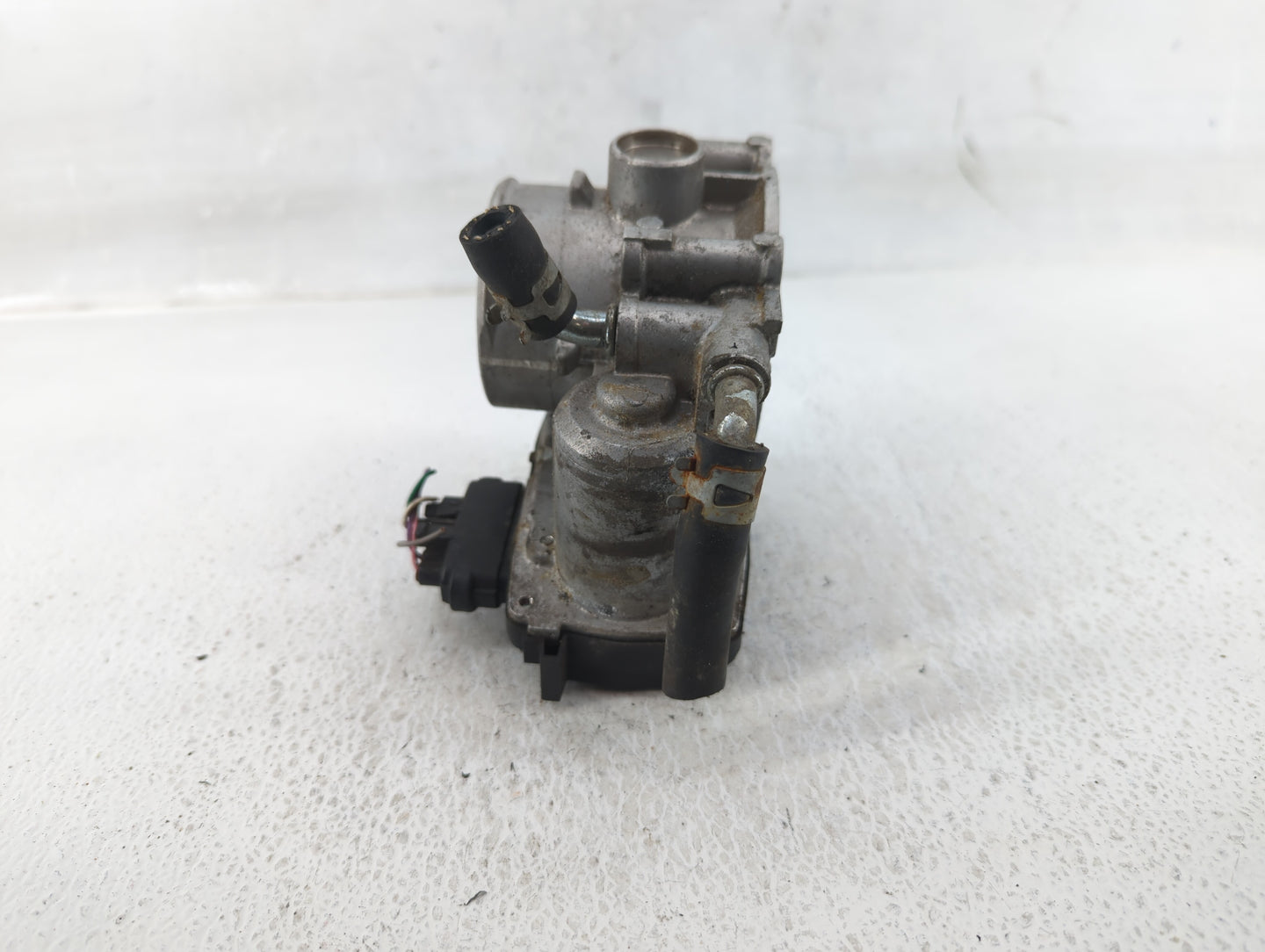 2020 Mitsubishi Outlander Sport Throttle Body Fits OEM Used Auto Parts - Oemusedautoparts1.com