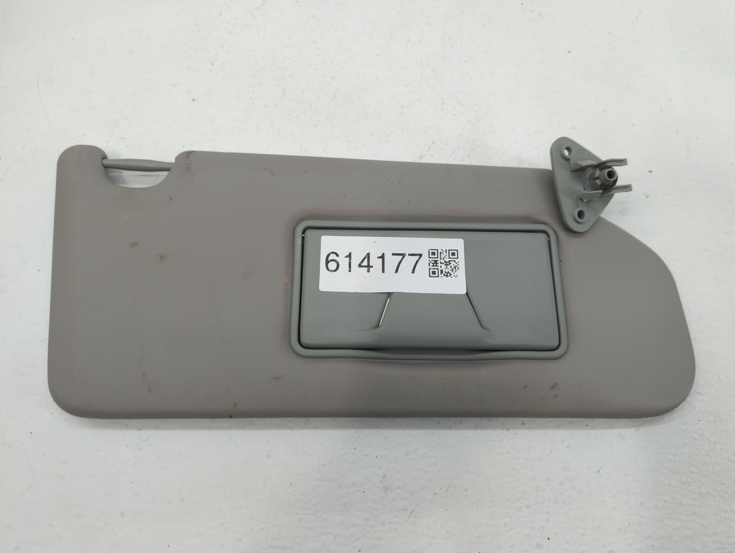 2020 Mitsubishi Outlander Sport Sun Visor Shade Replacement Passenger Right Mirror Fits OEM Used Auto Parts - Oemusedautopar