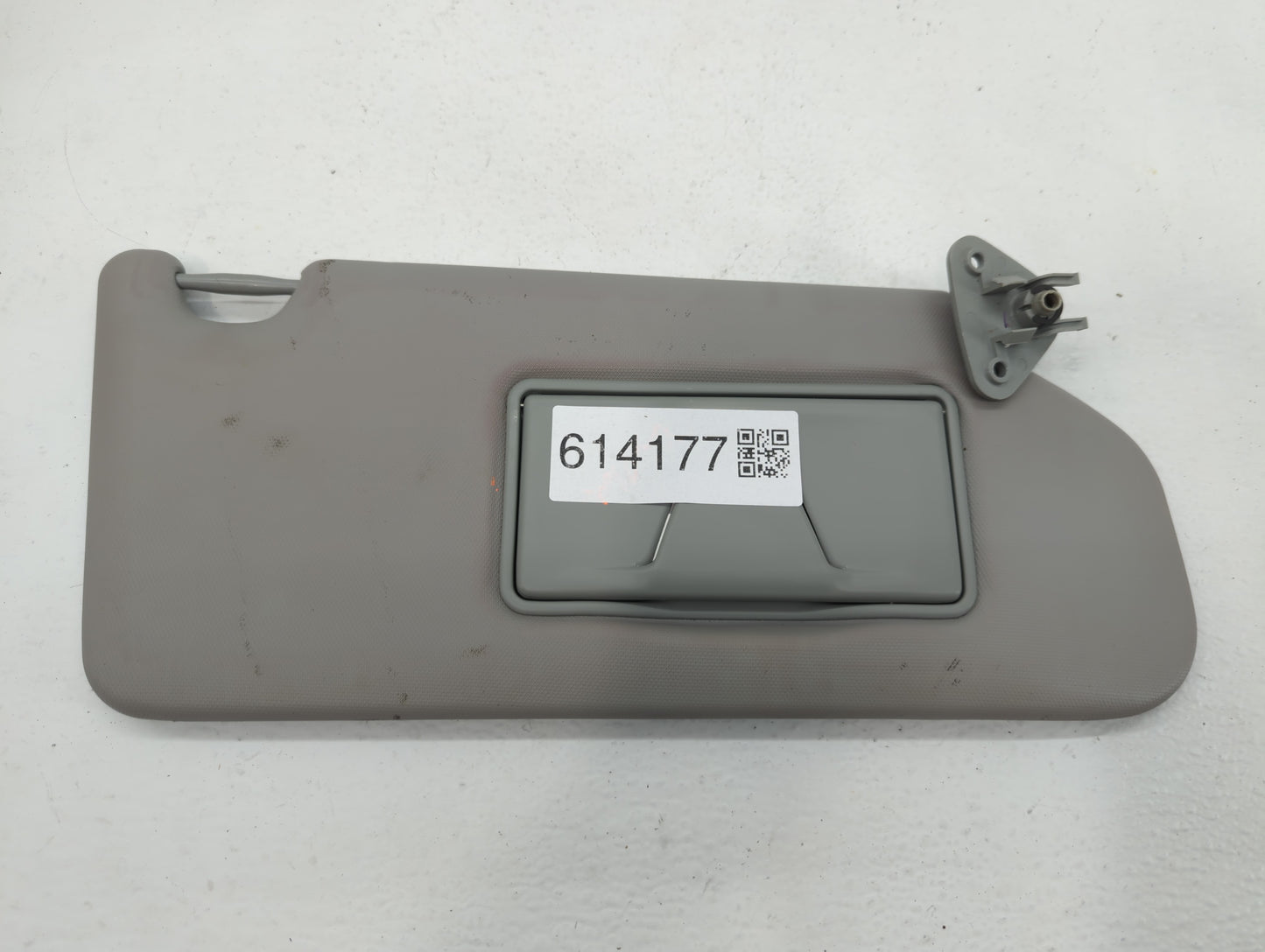 2020 Mitsubishi Outlander Sport Sun Visor Shade Replacement Passenger Right Mirror Fits OEM Used Auto Parts - Oemusedautopar