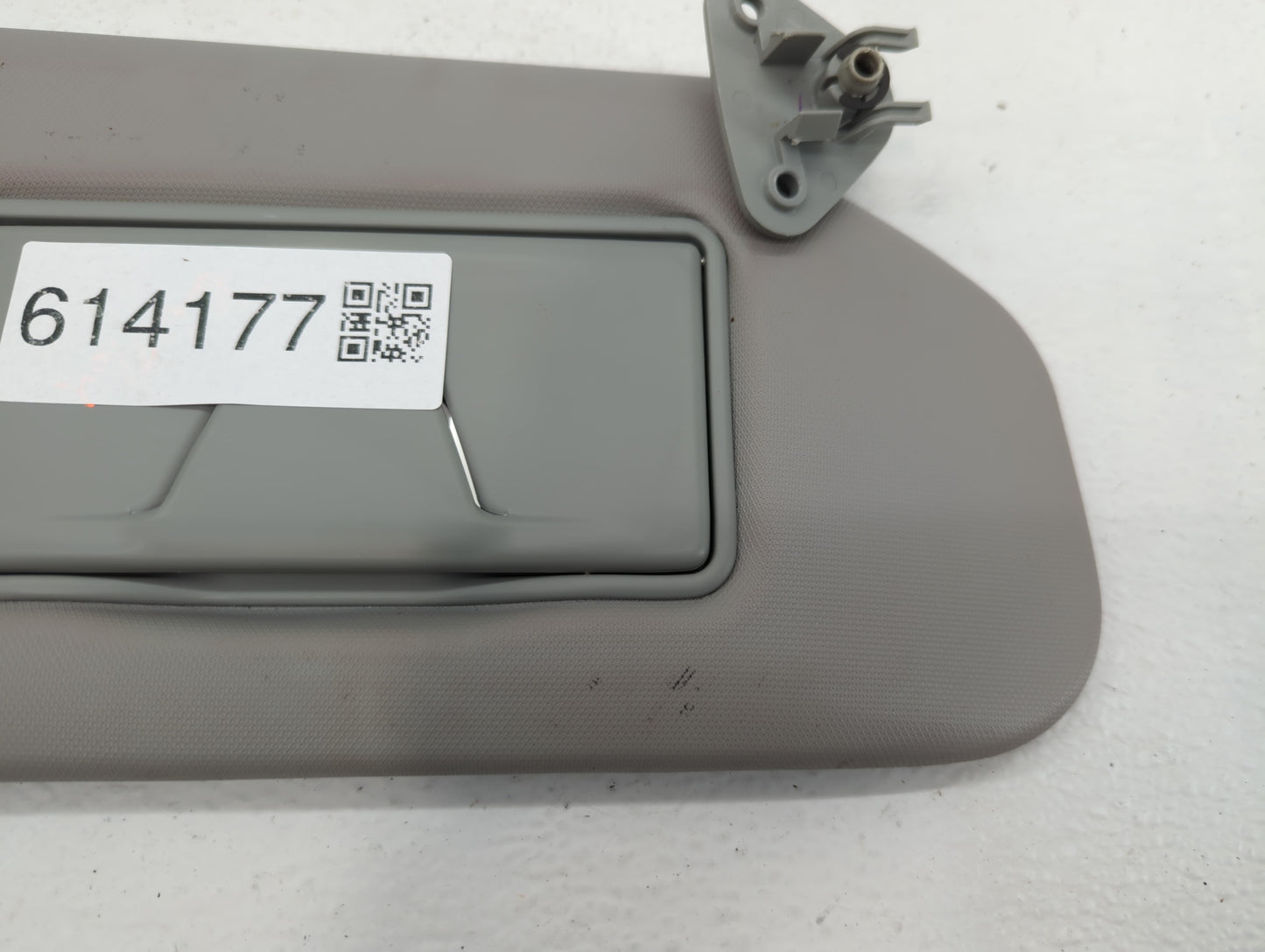 2020 Mitsubishi Outlander Sport Sun Visor Shade Replacement Passenger Right Mirror Fits OEM Used Auto Parts - Oemusedautopar