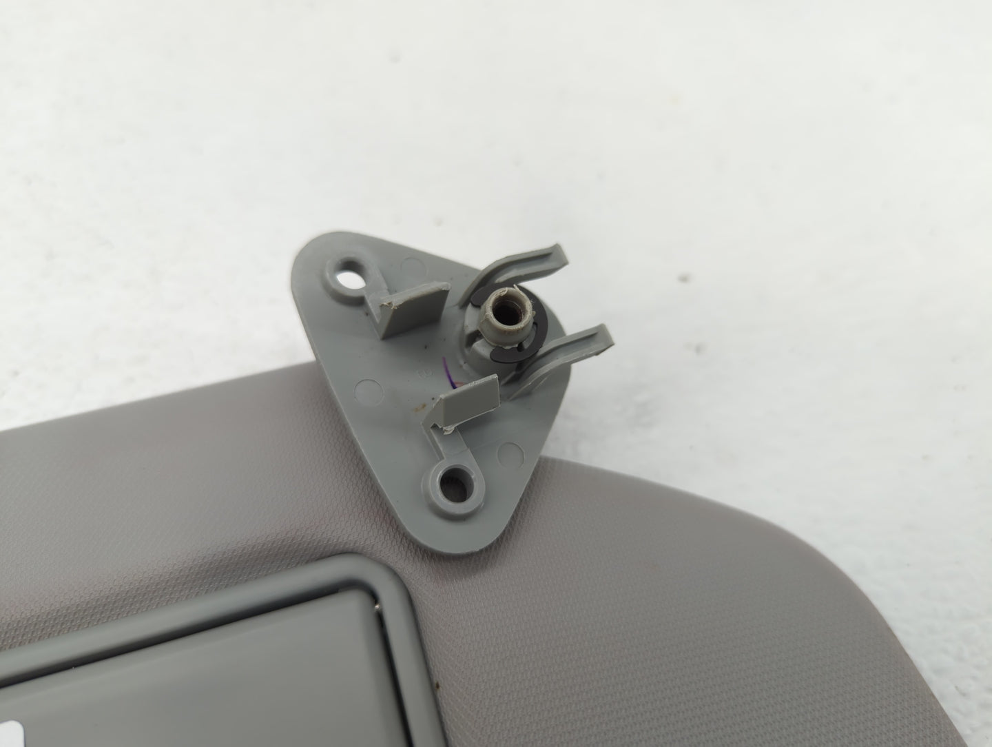 2020 Mitsubishi Outlander Sport Sun Visor Shade Replacement Passenger Right Mirror Fits OEM Used Auto Parts - Oemusedautopar