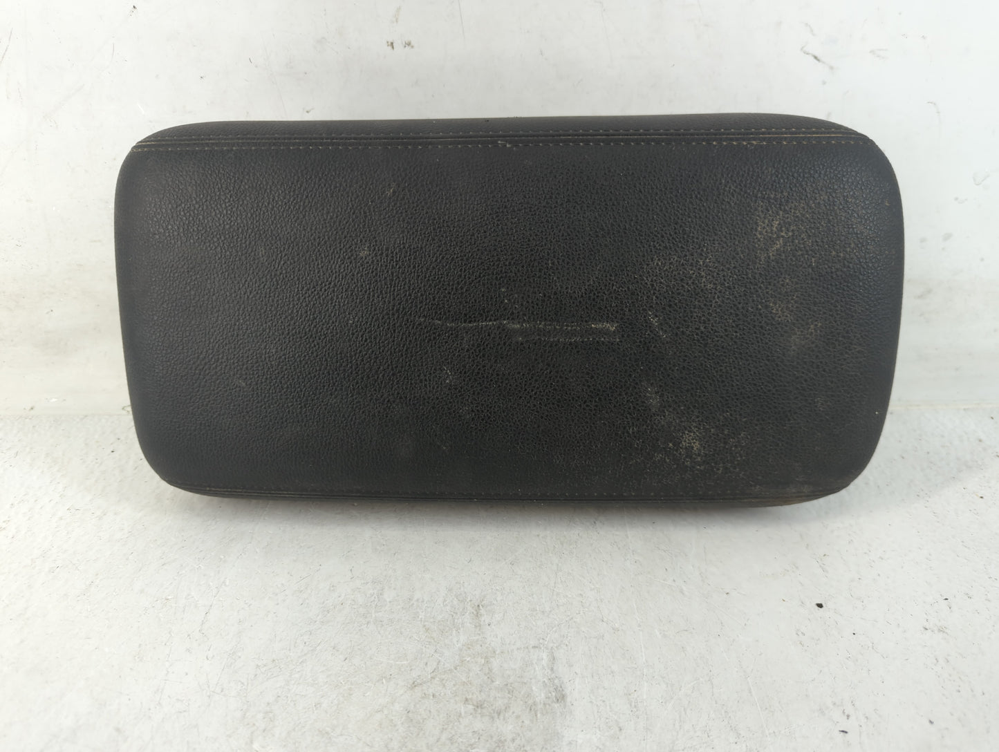 2020 Mitsubishi Outlander Sport Center Console Armrest Cover Lid Fits OEM Used Auto Parts - Oemusedautoparts1.com