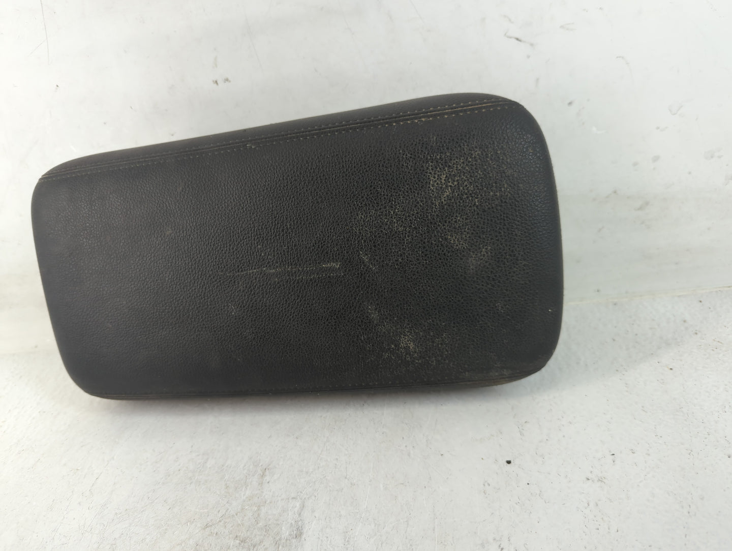 2020 Mitsubishi Outlander Sport Center Console Armrest Cover Lid Fits OEM Used Auto Parts - Oemusedautoparts1.com
