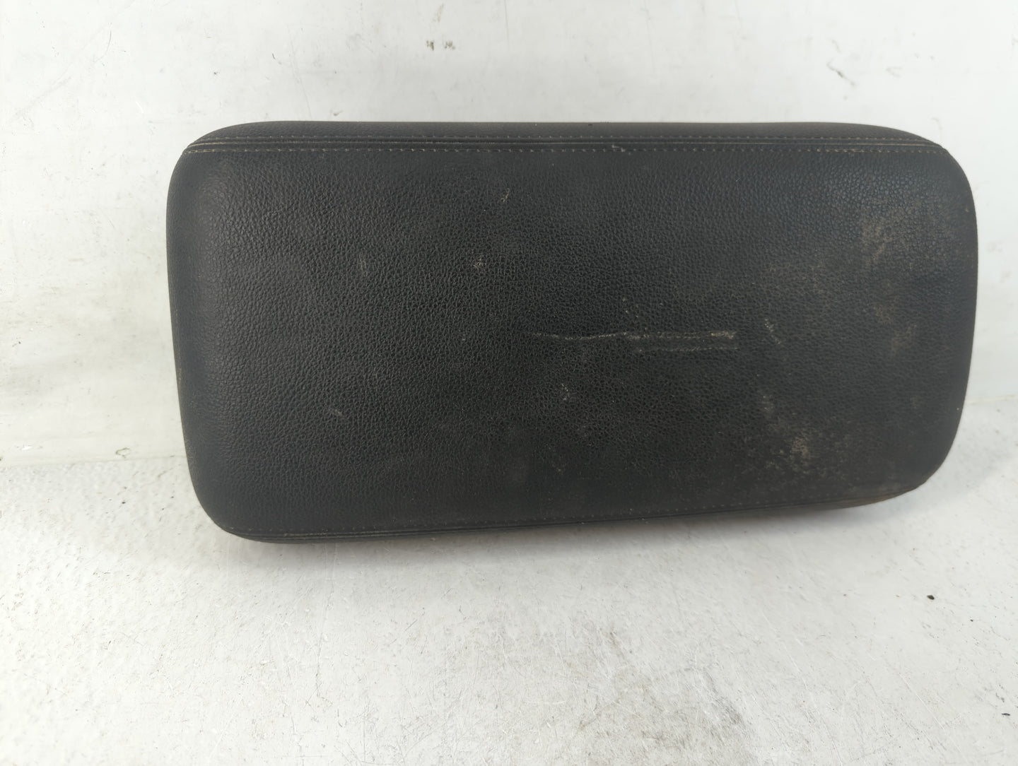 2020 Mitsubishi Outlander Sport Center Console Armrest Cover Lid Fits OEM Used Auto Parts - Oemusedautoparts1.com