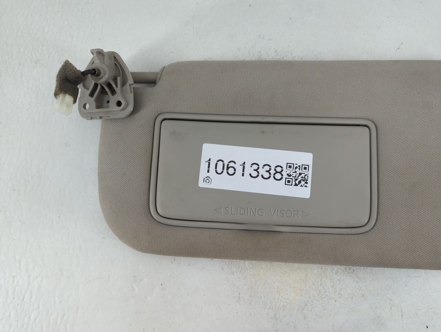 2019-2020 Nissan Altima Sun Visor Shade Replacement Driver Left Mirror Fits Fits 2019 2020 OEM Used Auto Parts - Oemusedauto