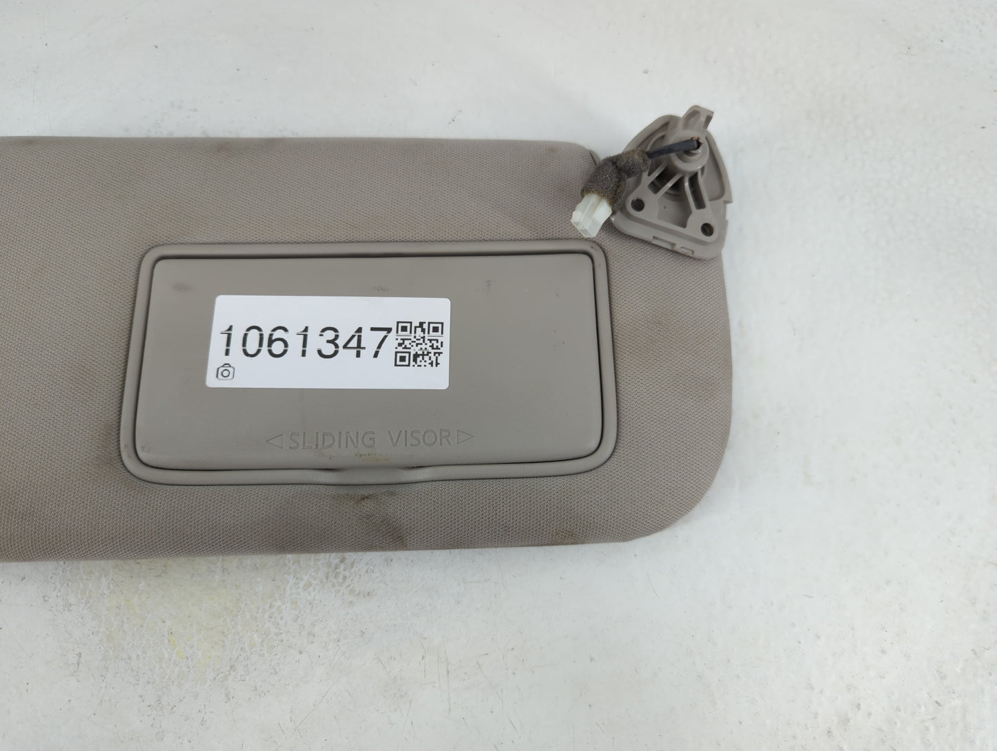2019-2020 Nissan Altima Sun Visor Shade Replacement Passenger Right Mirror Fits Fits 2019 2020 OEM Used Auto Parts - Oemused