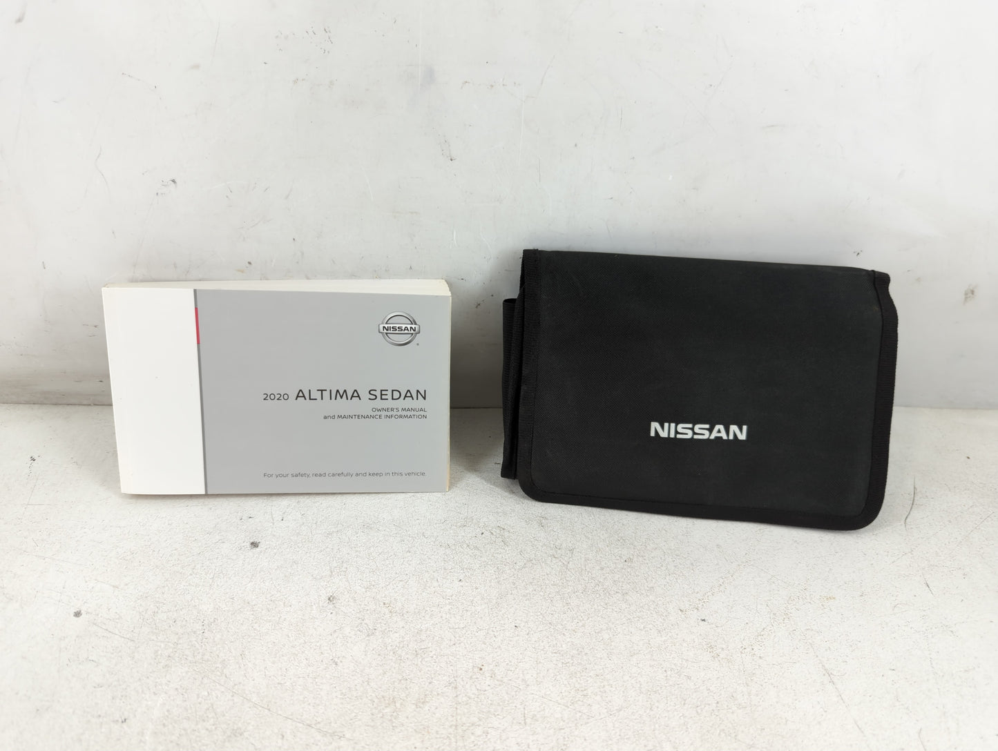 2020 Nissan Altima Owners Manual Book Guide P/N:OM20EA 0L34U2 OEM Used Auto Parts - Oemusedautoparts1.com