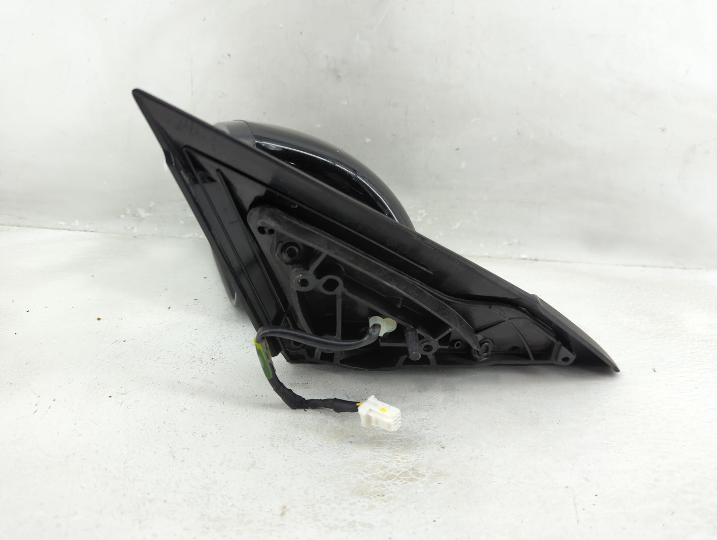 2020 Nissan Altima Driver Side View Mirror - Left Door Mirror OEM Used - Oemusedautoparts1.com