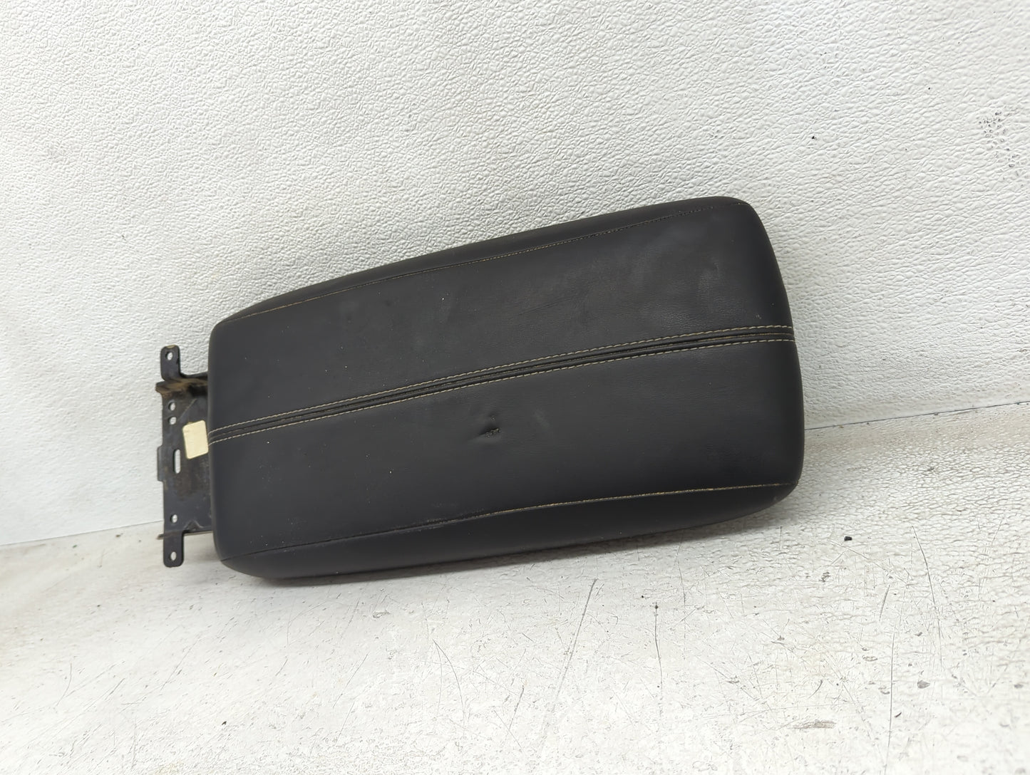 2020 Nissan Altima Center Console Armrest Cover Lid Fits OEM Used Auto Parts - Oemusedautoparts1.com