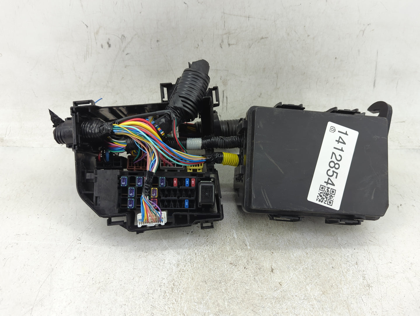 2019-2022 Nissan Altima Fusebox Fuse Box Panel Relay Module P/N:9HJ0A Fits Fits 2019 2020 2021 2022 OEM Used Auto Parts - Oe