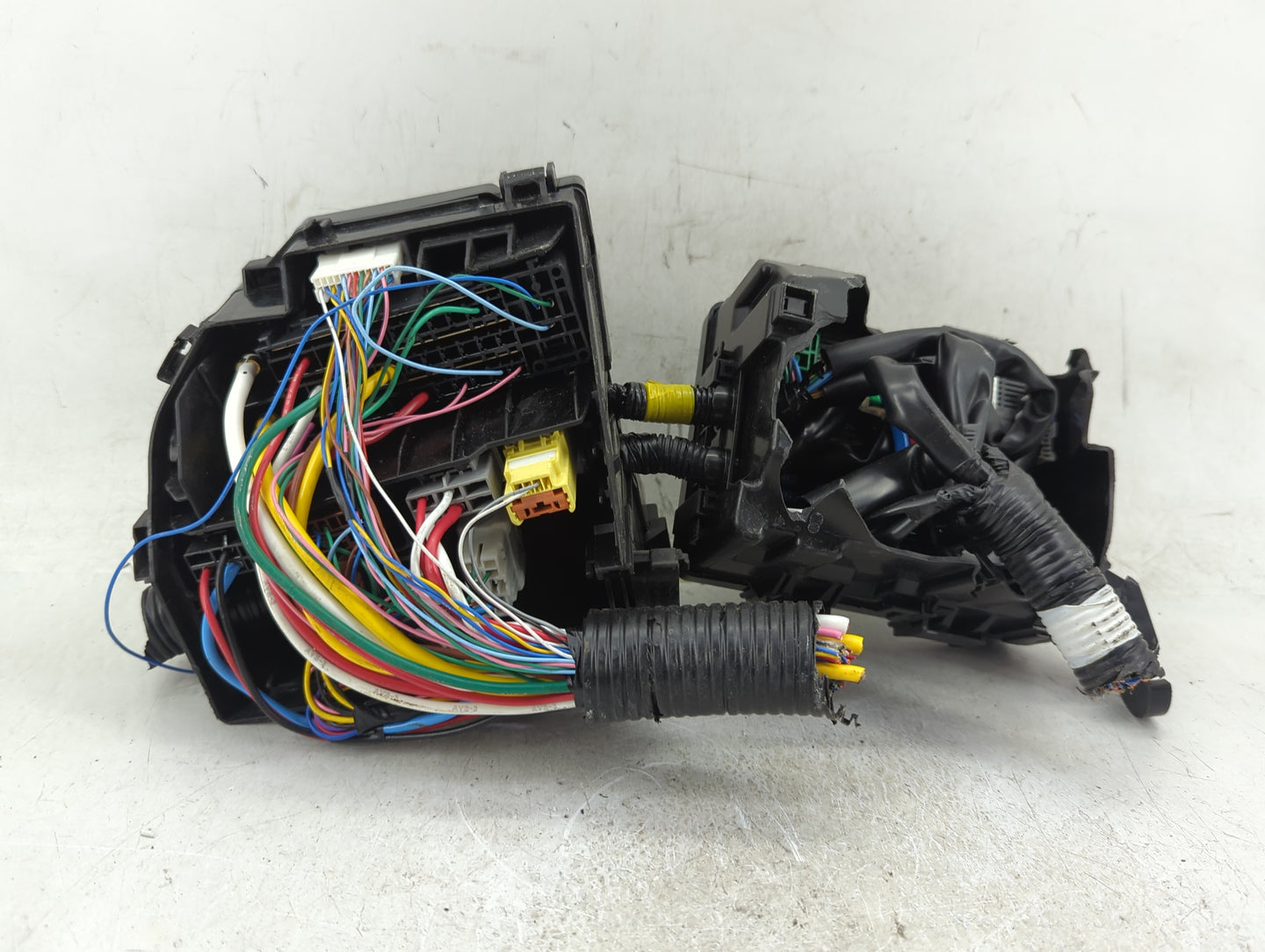 2019-2022 Nissan Altima Fusebox Fuse Box Panel Relay Module P/N:9HJ0A Fits Fits 2019 2020 2021 2022 OEM Used Auto Parts - Oe