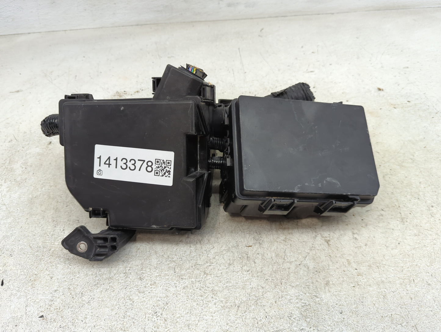 2019-2022 Nissan Altima Fusebox Fuse Box Panel Relay Module Fits Fits 2019 2020 2021 2022 OEM Used Auto Parts - Oemusedautop