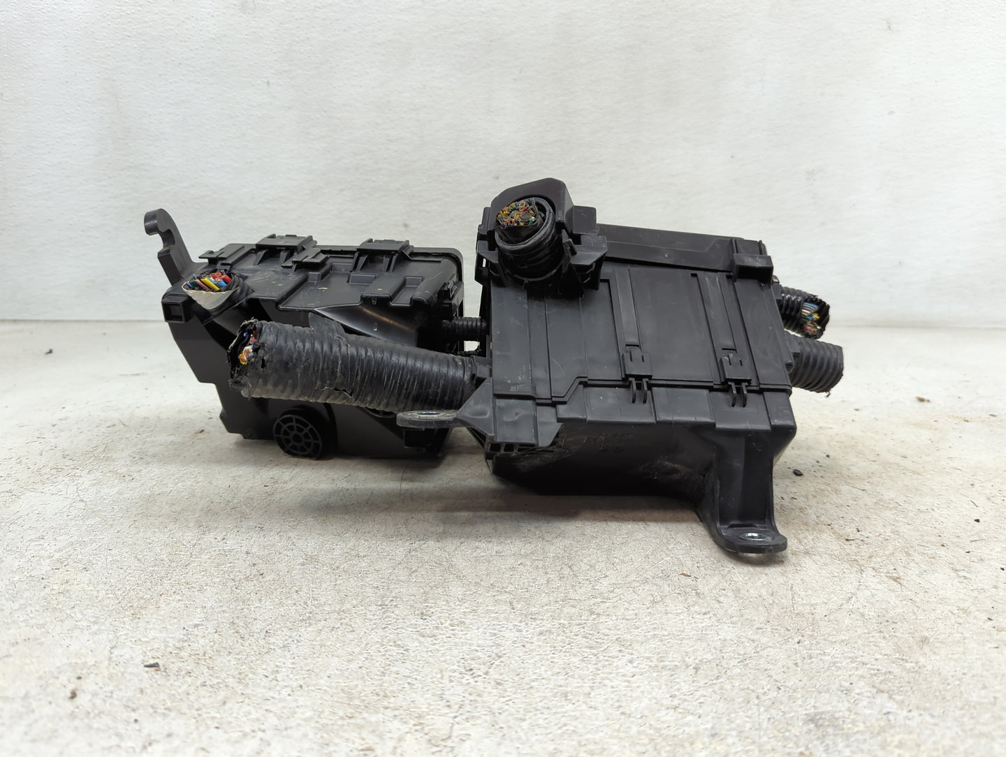 2019-2022 Nissan Altima Fusebox Fuse Box Panel Relay Module Fits Fits 2019 2020 2021 2022 OEM Used Auto Parts - Oemusedautop
