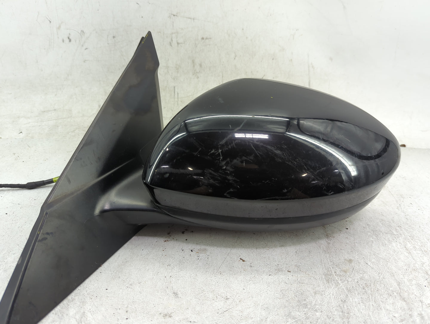 2019-2022 Nissan Altima Driver Side View Mirror - Left Door Mirror OEM Used - Oemusedautoparts1.com