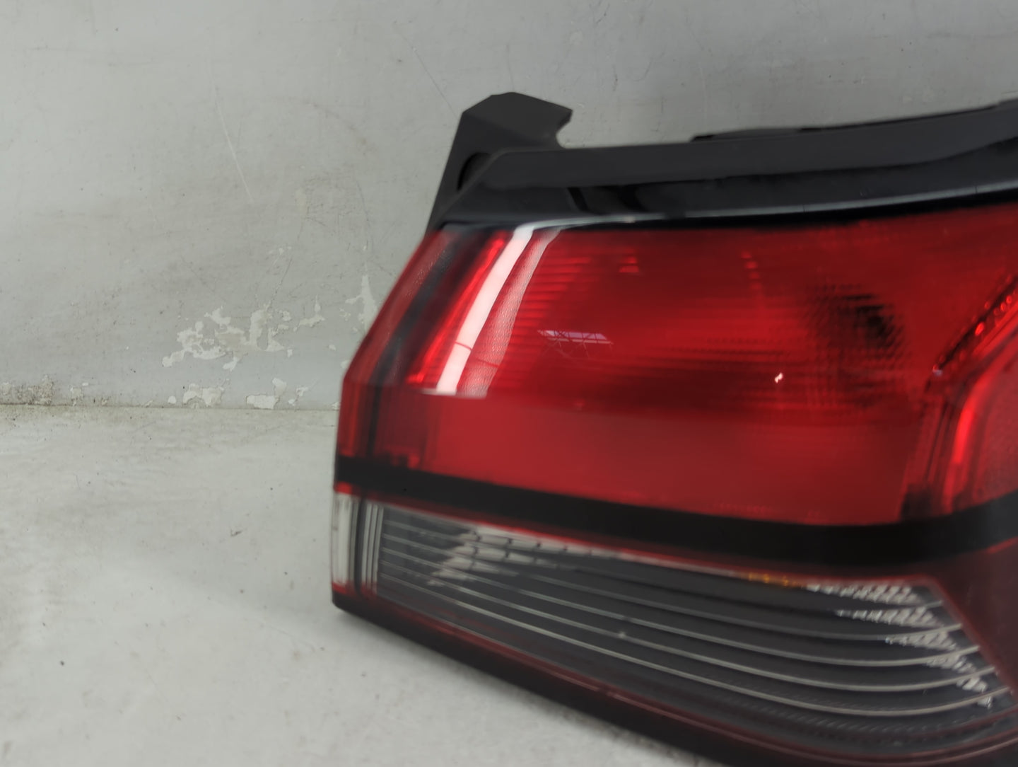 2019-2022 Nissan Altima Tail Light Assembly Passenger Right OEM P/N:THK306 Fits Fits 2019 2020 2021 2022 OEM Used Auto Parts