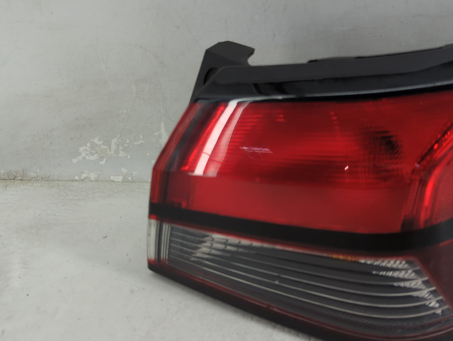 2019-2022 Nissan Altima Tail Light Assembly Passenger Right OEM P/N:THK306 Fits Fits 2019 2020 2021 2022 OEM Used Auto Parts