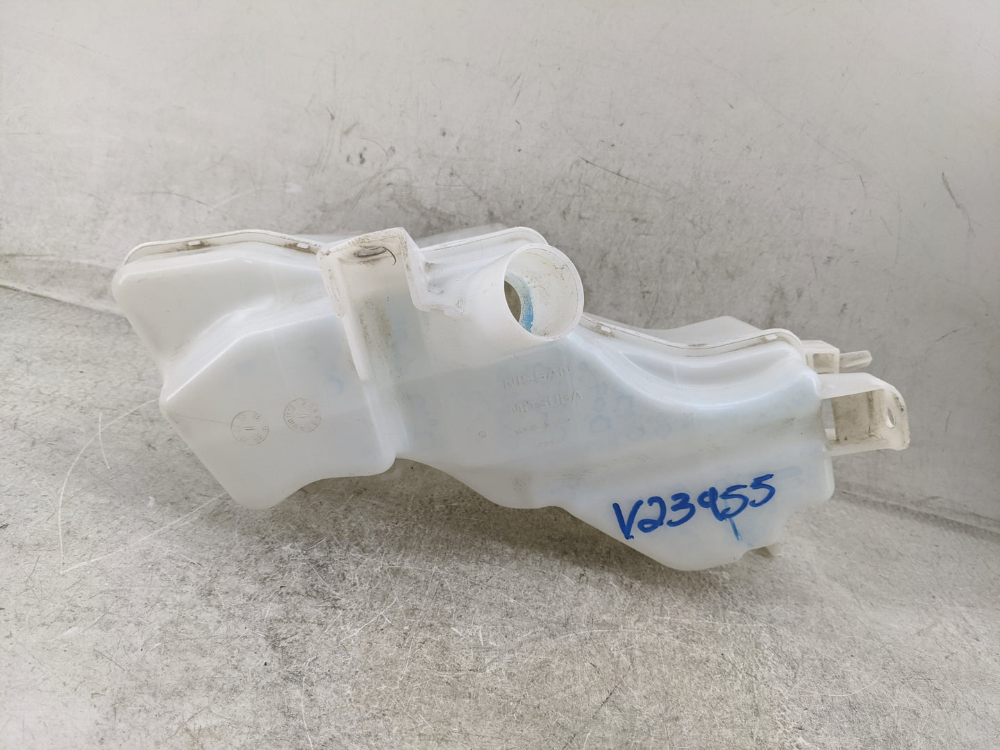 2020 Nissan Altima Windshield Washer Fluid Reservoir Bottle Oem - Oemusedautoparts1.com