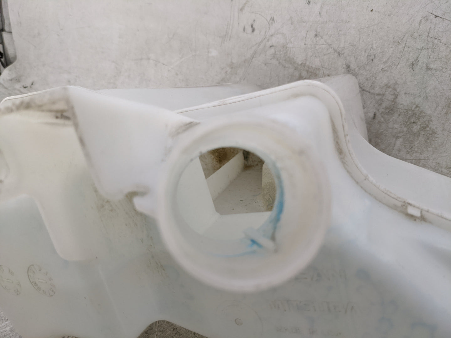 2020 Nissan Altima Windshield Washer Fluid Reservoir Bottle Oem - Oemusedautoparts1.com