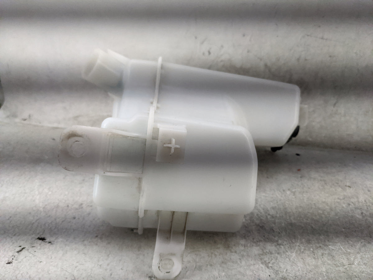 2020 Nissan Altima Windshield Washer Fluid Reservoir Bottle Oem - Oemusedautoparts1.com