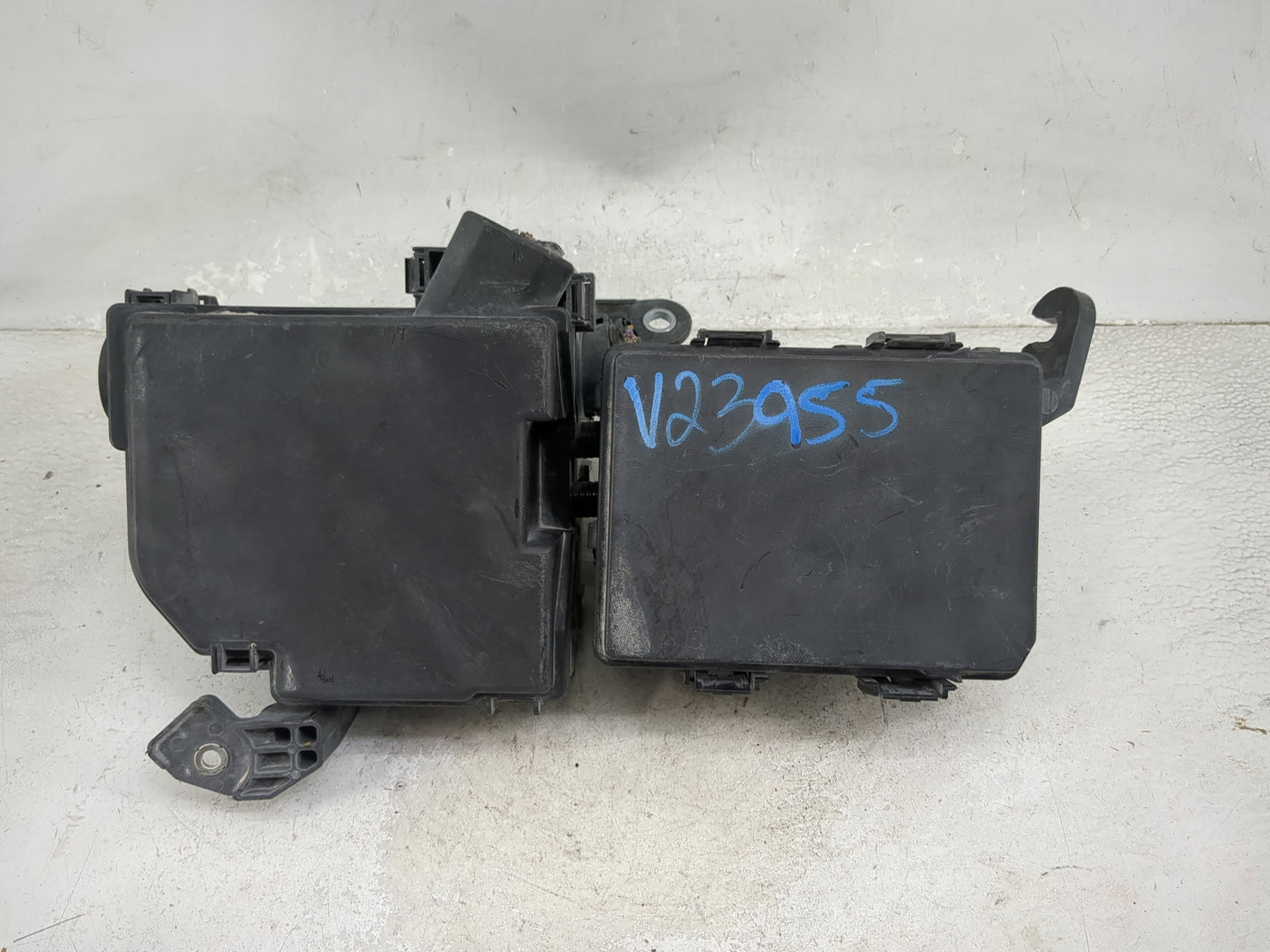 2019-2022 Nissan Altima Fusebox Fuse Box Panel Relay Module Fits Fits 2019 2020 2021 2022 OEM Used Auto Parts - Oemusedautop