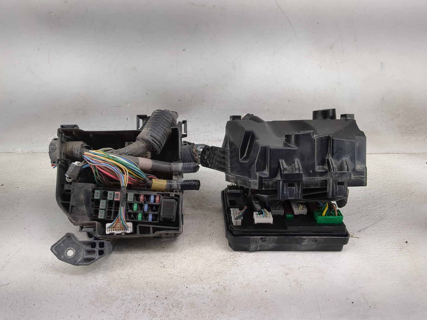 2019-2022 Nissan Altima Fusebox Fuse Box Panel Relay Module Fits Fits 2019 2020 2021 2022 OEM Used Auto Parts - Oemusedautop
