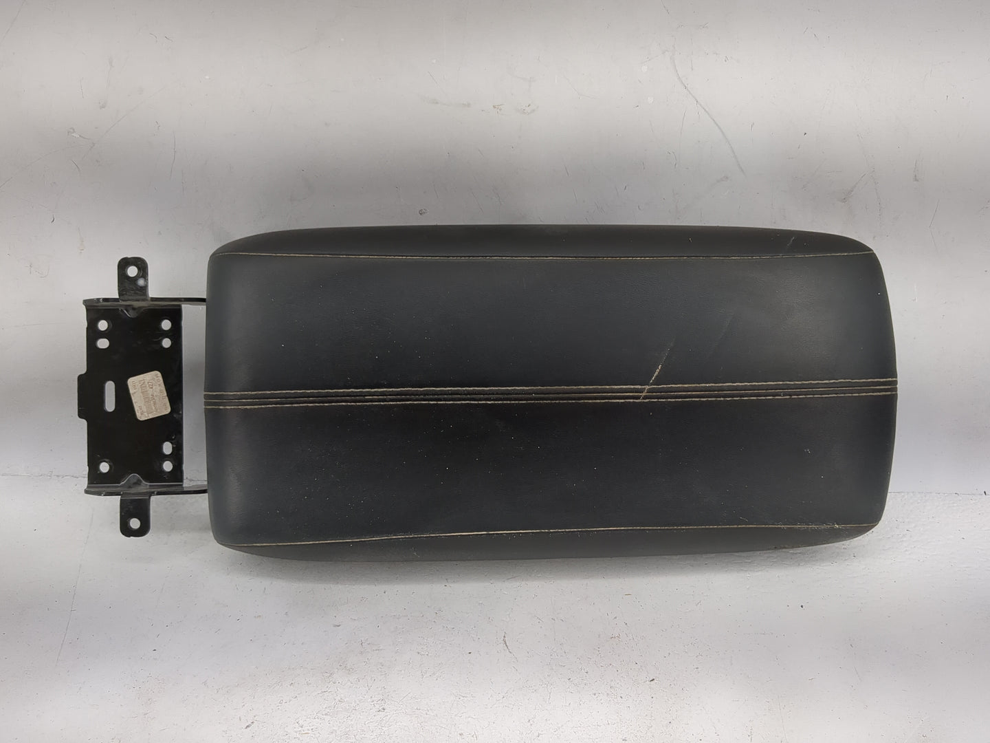 2019-2022 Nissan Altima Center Console Armrest Cover Lid P/N:969206CA0A Fits Fits 2019 2020 2021 2022 OEM Used Auto Parts - 