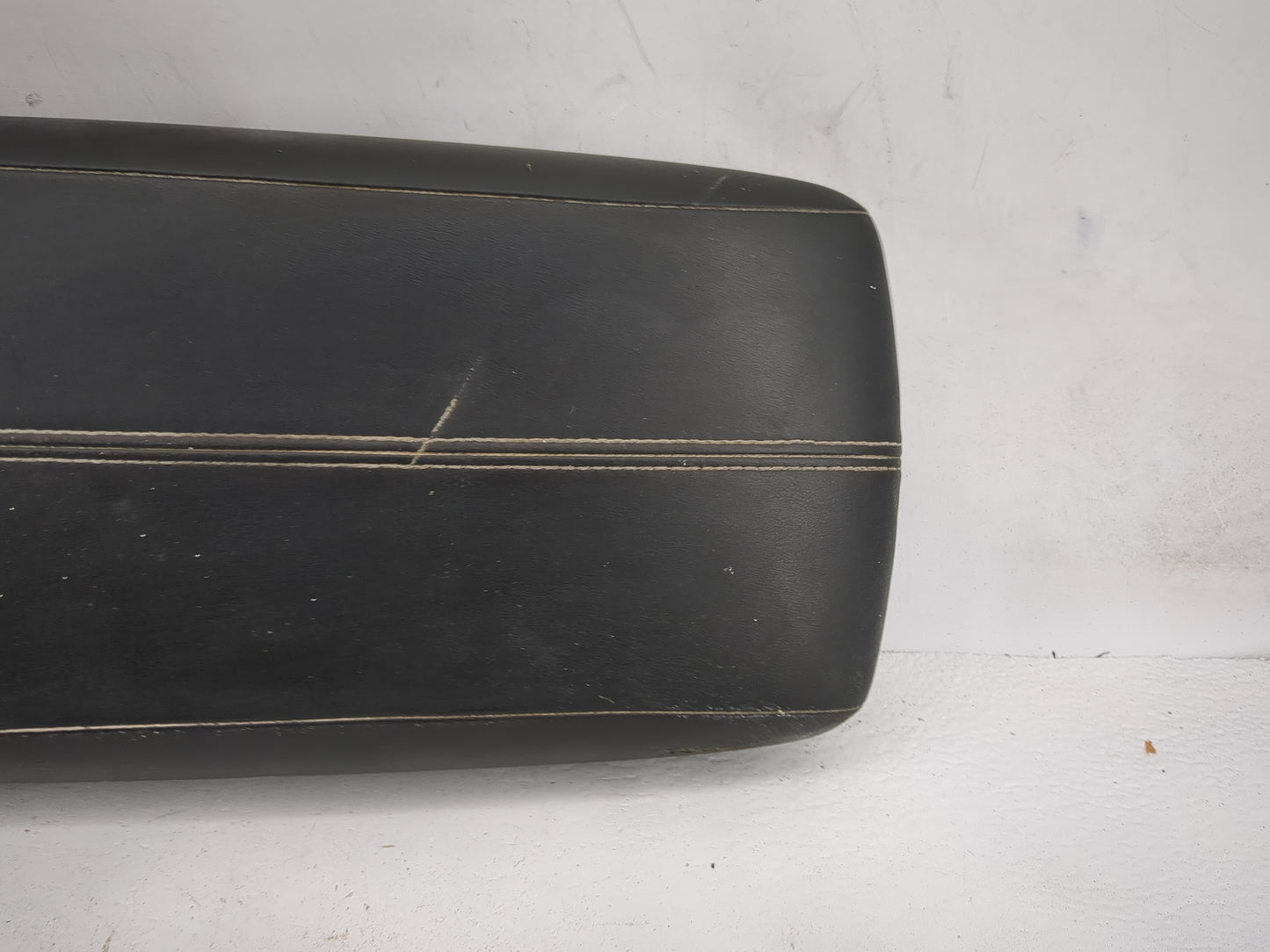 2019-2022 Nissan Altima Center Console Armrest Cover Lid P/N:969206CA0A Fits Fits 2019 2020 2021 2022 OEM Used Auto Parts - 