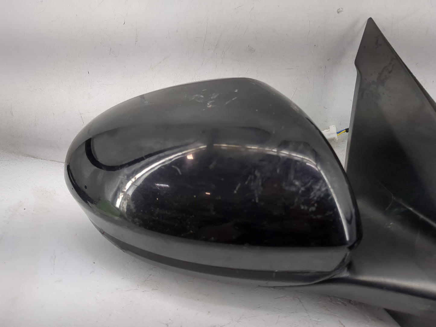 2019-2022 Nissan Altima Passenger Side View Mirror - Right Door Mirror OEM Used - Oemusedautoparts1.com