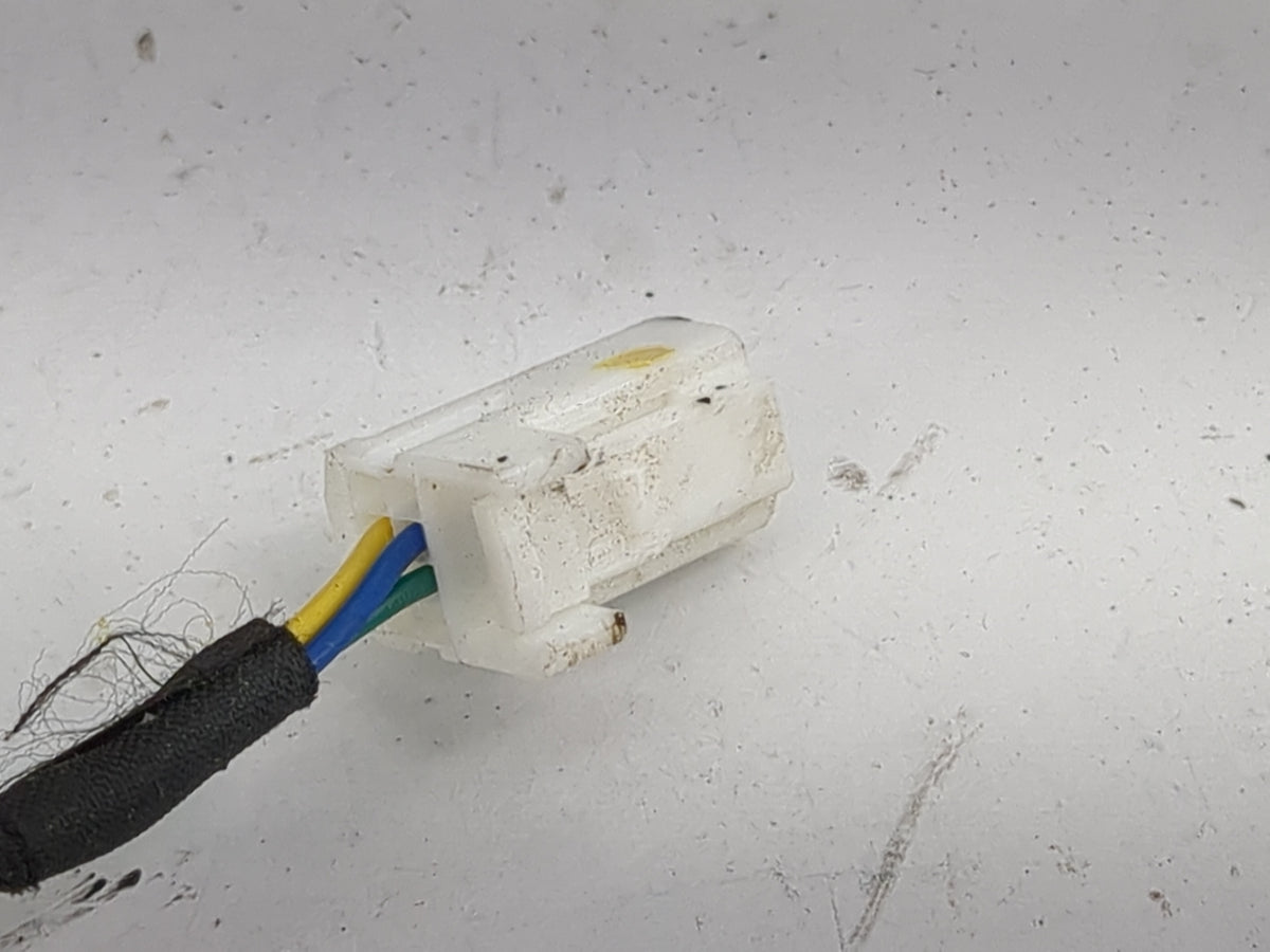 2019-2022 Nissan Altima Passenger Side View Mirror - Right Door Mirror OEM Used - Oemusedautoparts1.com