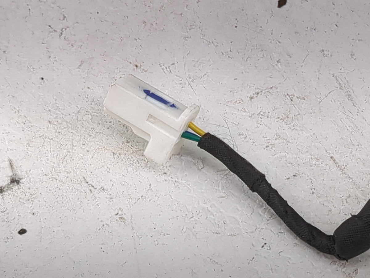 2019-2022 Nissan Altima Driver Side View Mirror - Left Door Mirror OEM Used - Oemusedautoparts1.com