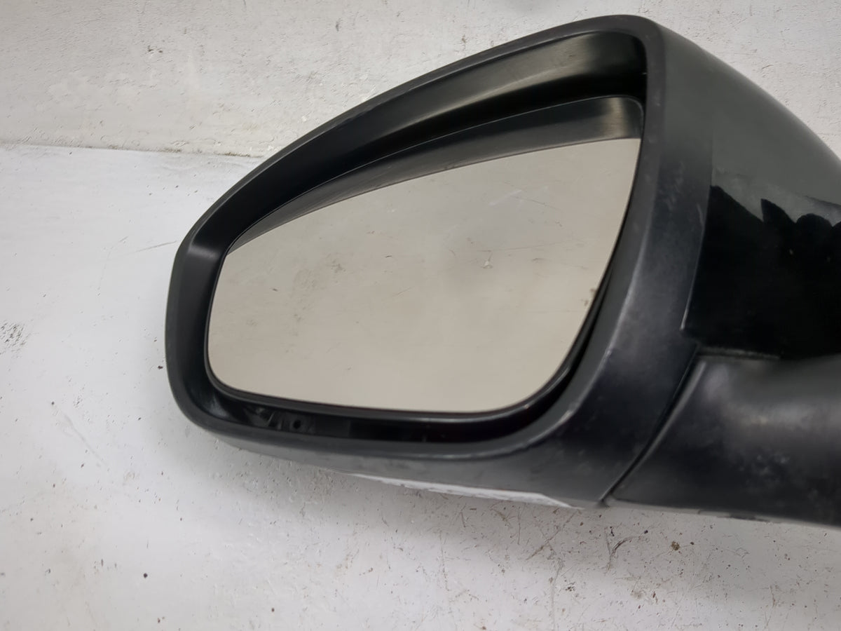 2019-2022 Nissan Altima Driver Side View Mirror - Left Door Mirror OEM Used - Oemusedautoparts1.com