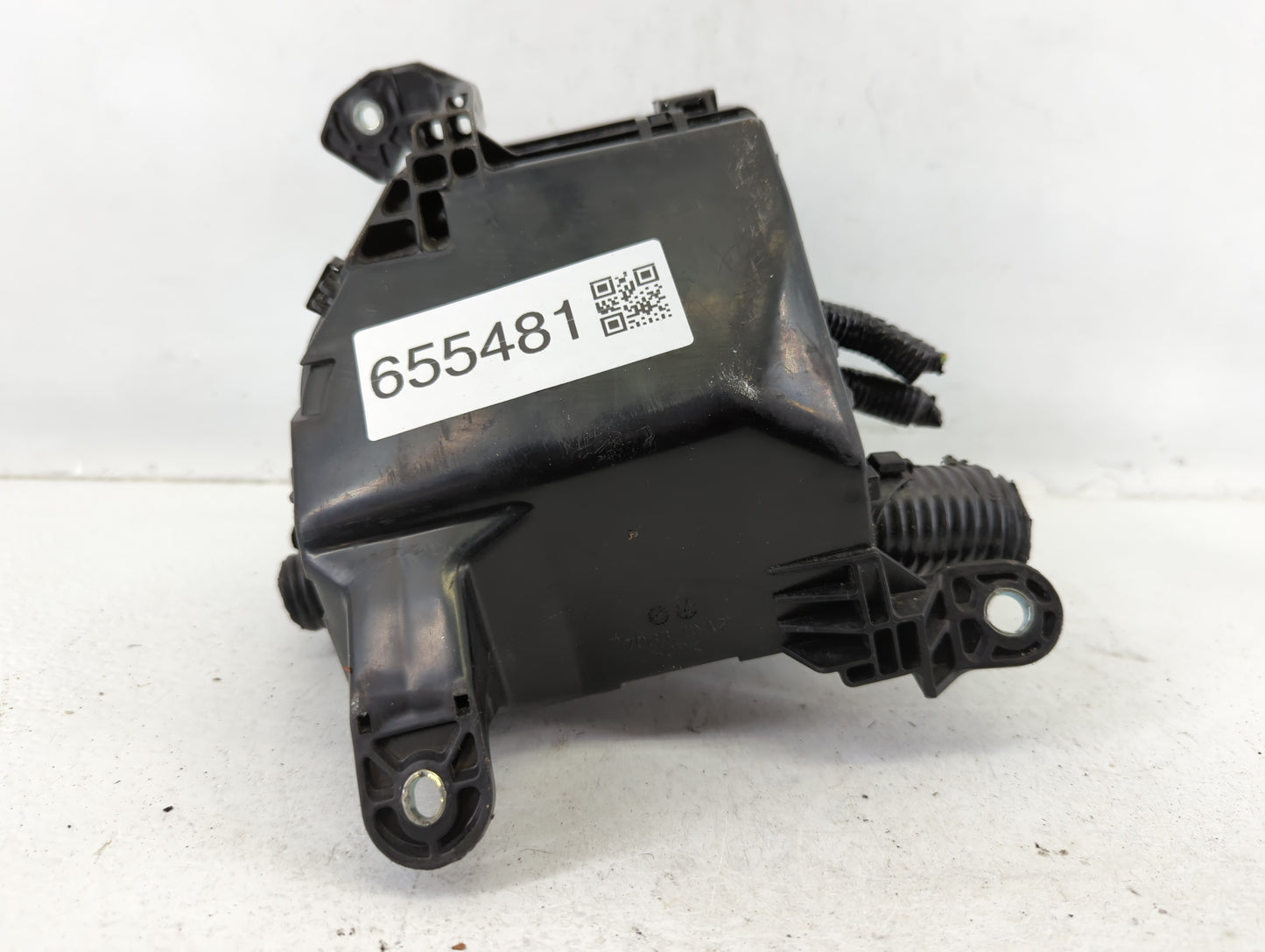 2019-2022 Nissan Altima Fusebox Fuse Box Panel Relay Module P/N:5392 YA2 6CA0A Fits Fits 2019 2020 2021 2022 OEM Used Auto P