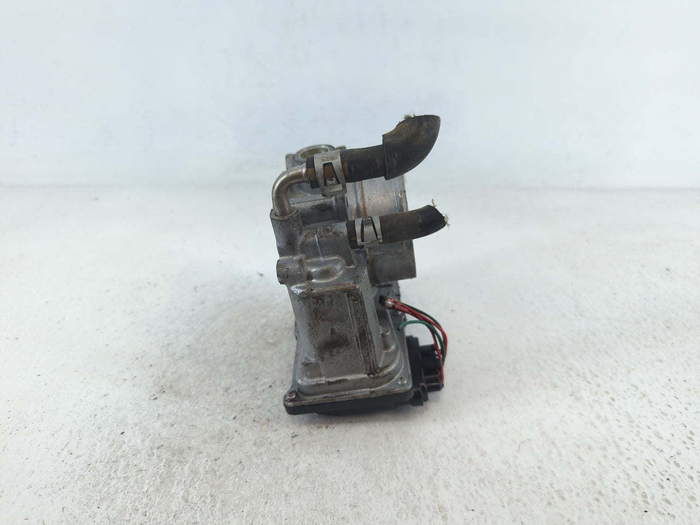 2019-2020 Nissan Altima Throttle Body P/N:0C05 4TA60-01 B Fits Fits 2019 2020 OEM Used Auto Parts - Oemusedautoparts1.com